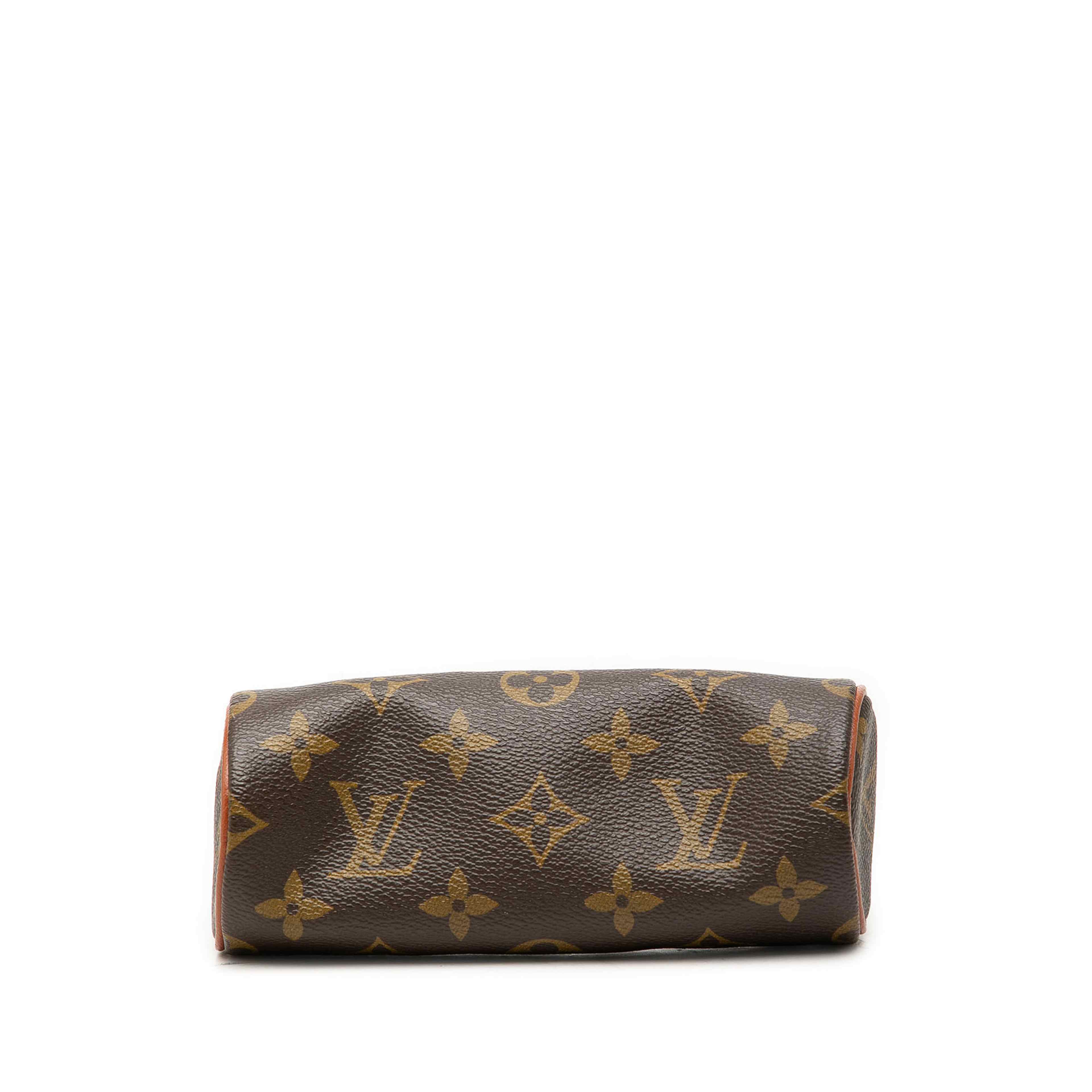 Louis Vuitton Monogram Papillon Pochette, från Luxclusif, i färgen brun. Klicka för att öppna bilden i stort format