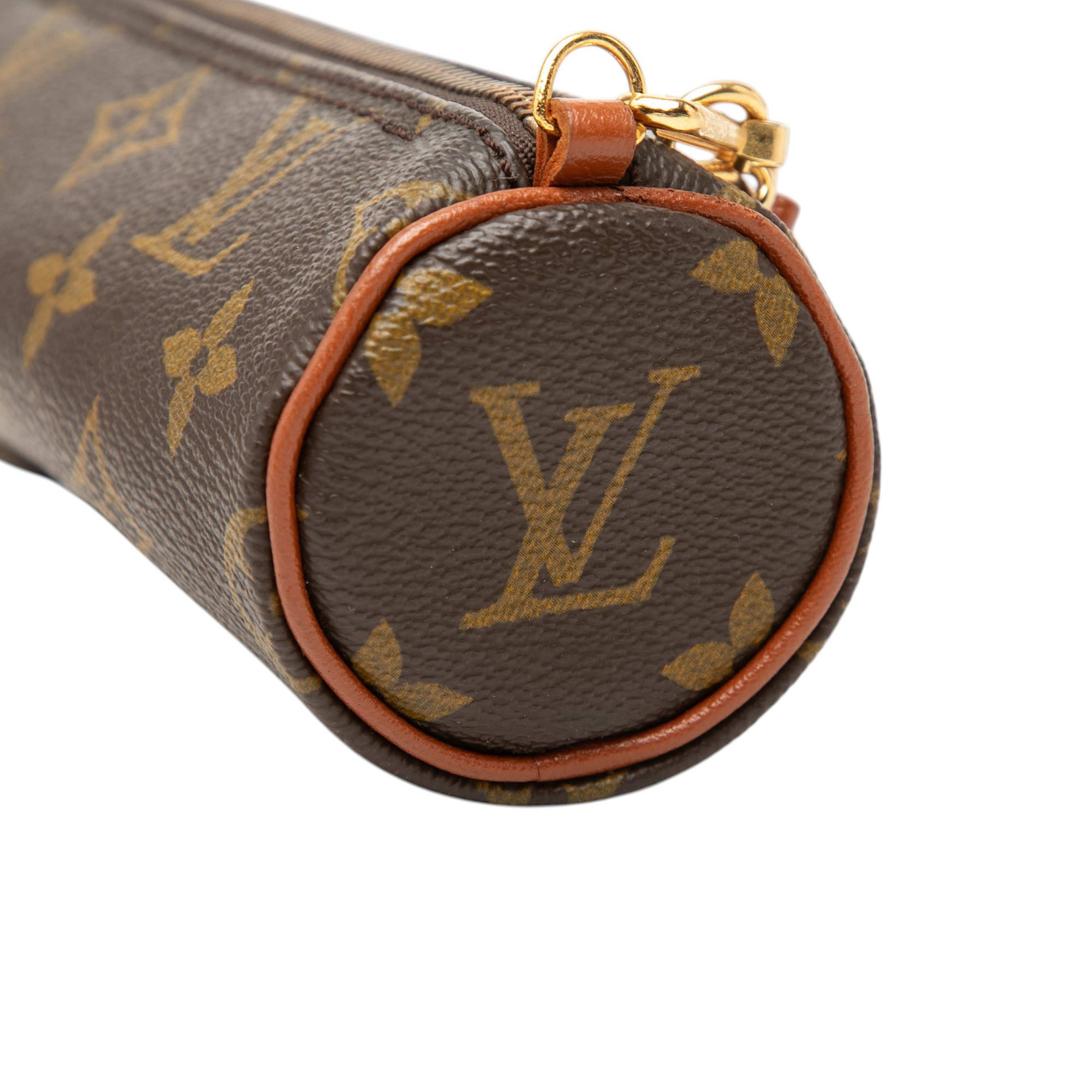 Louis Vuitton Monogram Papillon Pochette, från Luxclusif, i färgen brun. Klicka för att öppna bilden i stort format