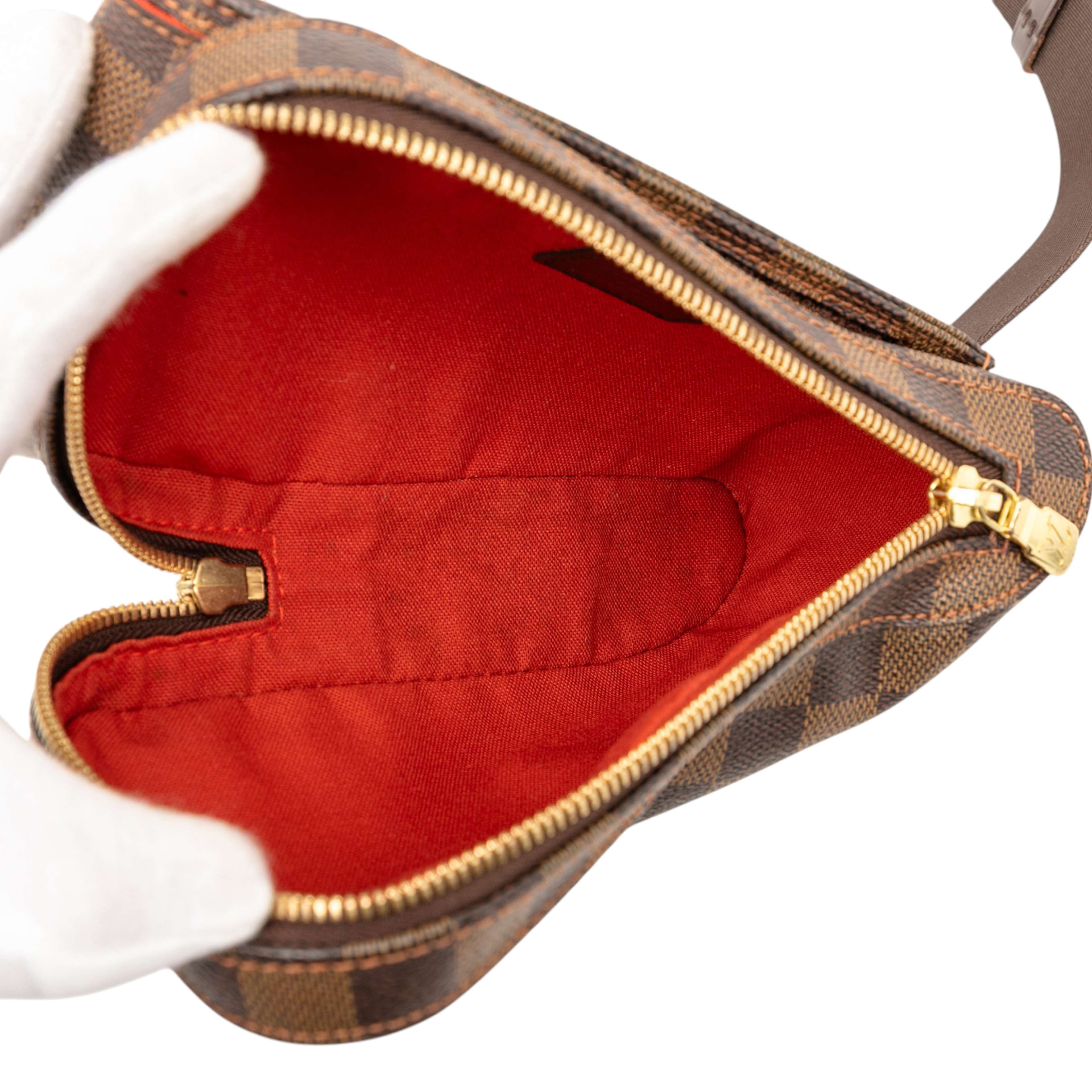 Louis Vuitton Damier Ebene Geronimos, från Luxclusif, i färgen brown. Klicka för att öppna bilden i stort format