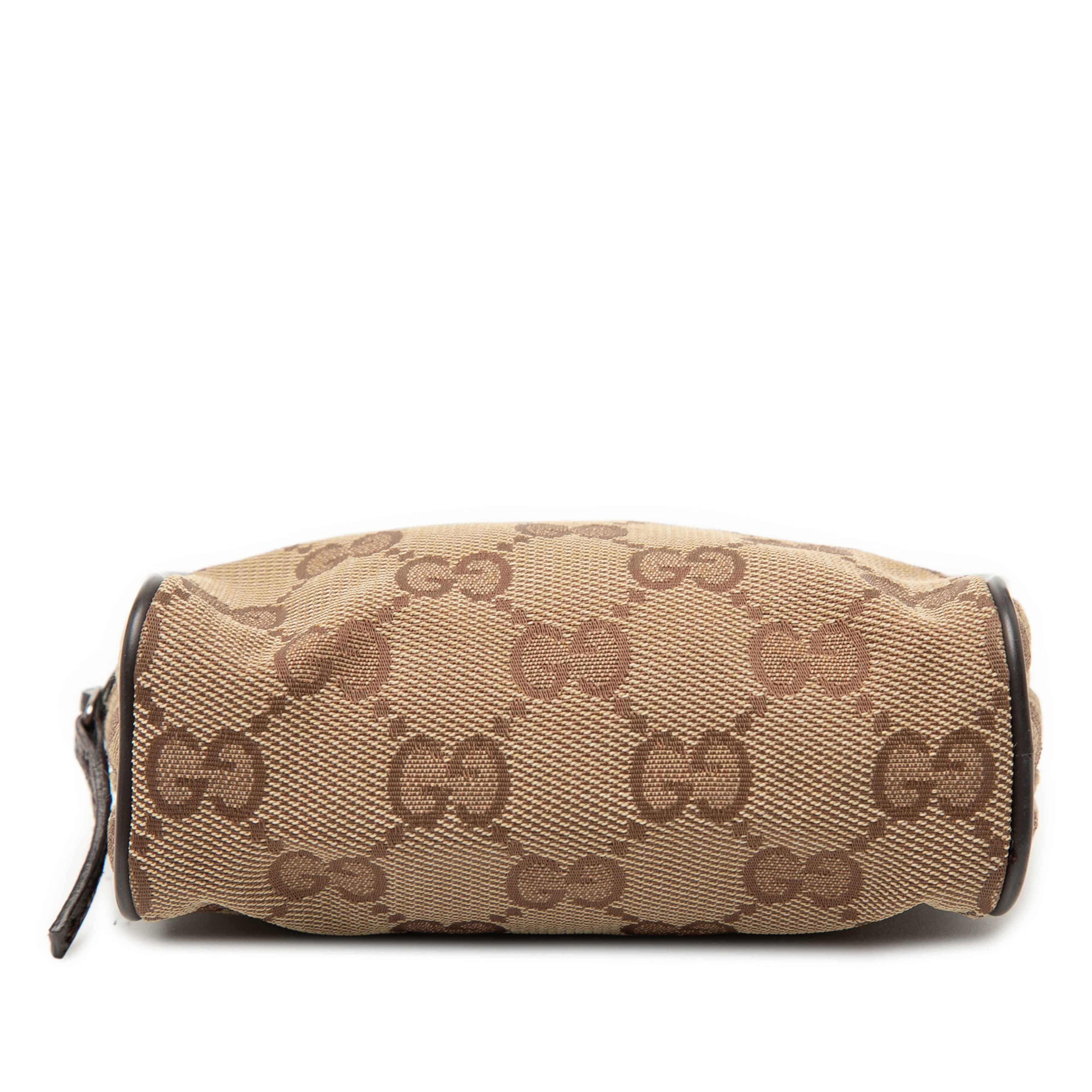 Gucci Gg Canvas Coin Pouch, från Luxclusif, i färgen beige. Klicka för att öppna bilden i stort format