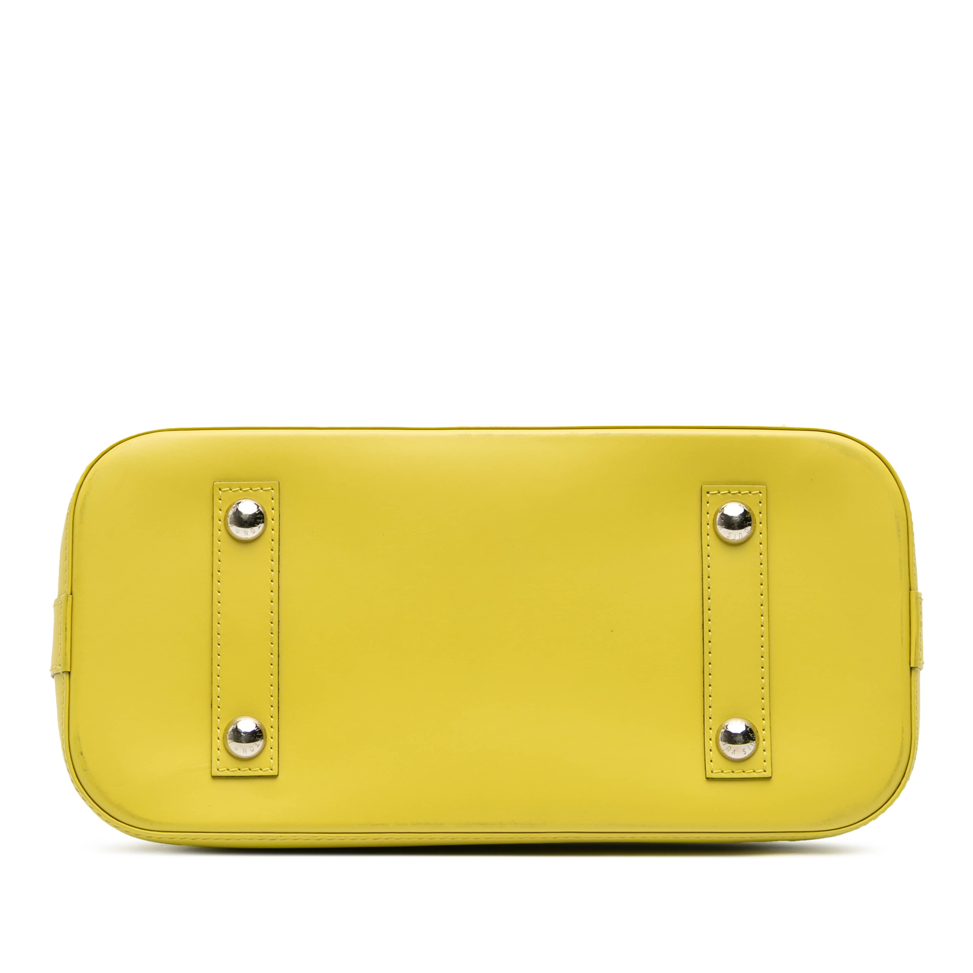 Louis Vuitton Epi Alma Pm, från Luxclusif, i färgen yellow.