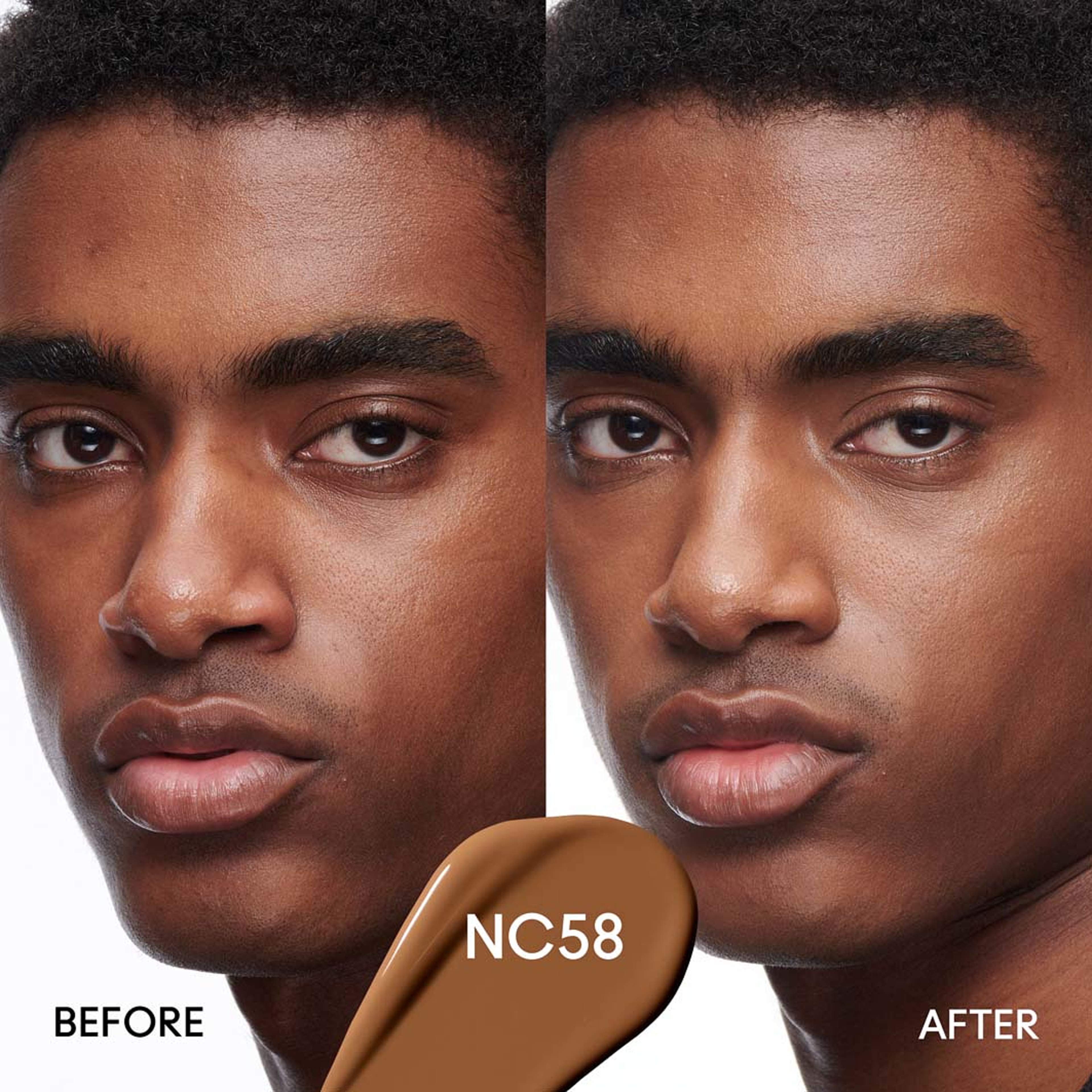 Studio Radiance 24Hr Luminous Lift Concealer, från MAC Cosmetics, i färgen Nc58. Klicka för att öppna bilden i stort format