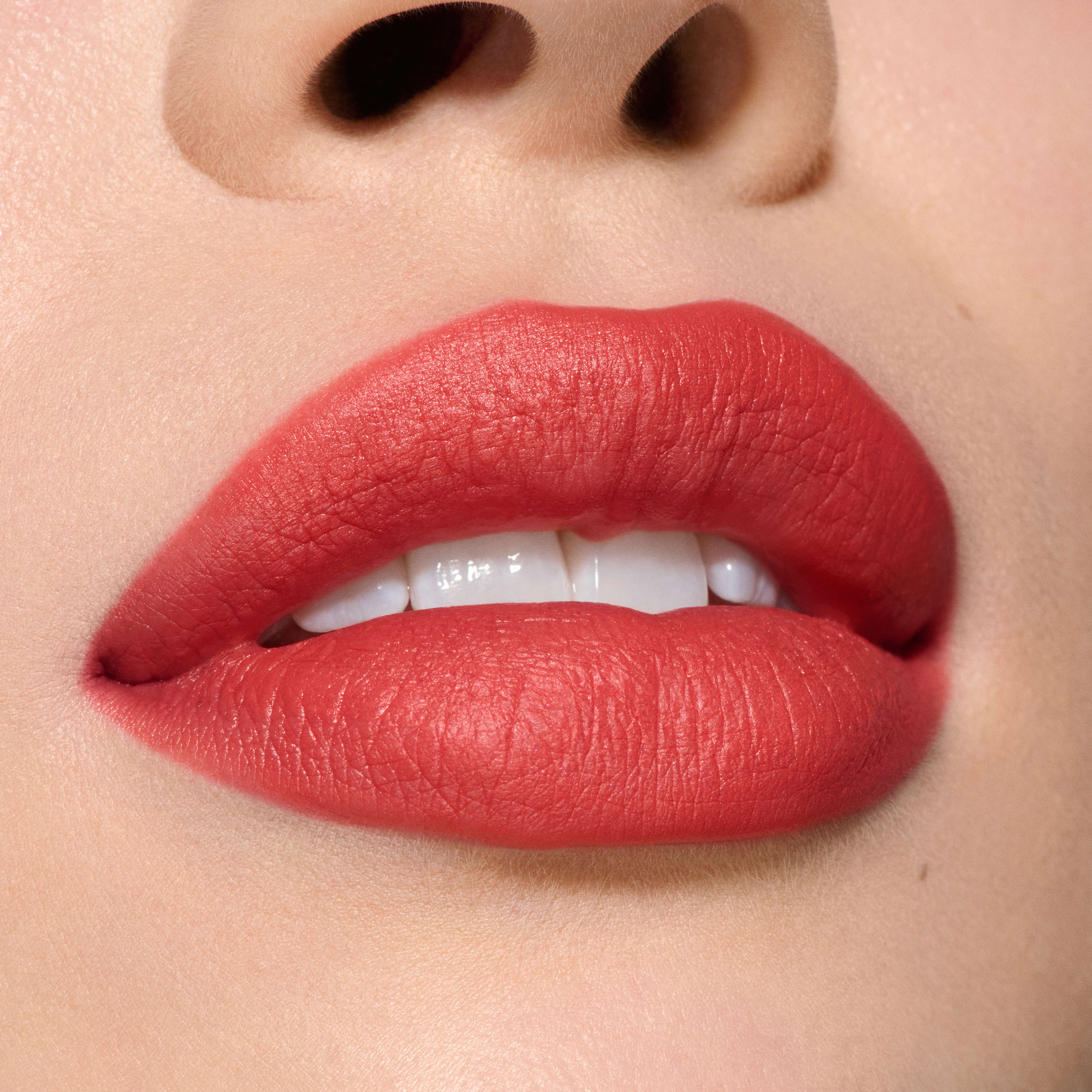 Macximal Silky Matte Lipstick, från MAC Cosmetics, i färgen Dare Me. Klicka för att öppna bilden i stort format