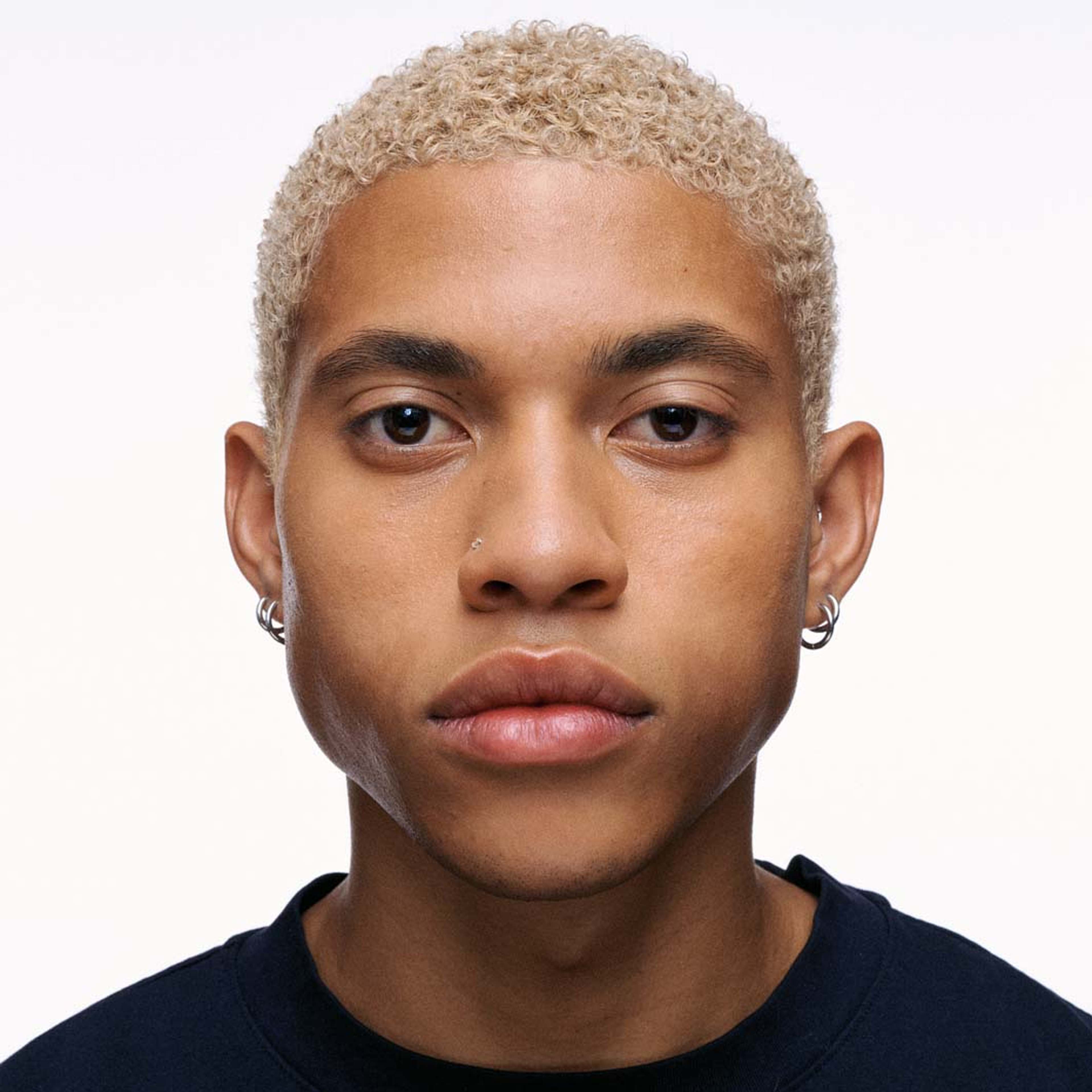 Studio Fix 36HR Sooth Angles Concealer, från MAC Cosmetics, i färgen Nc44. Klicka för att öppna bilden i stort format