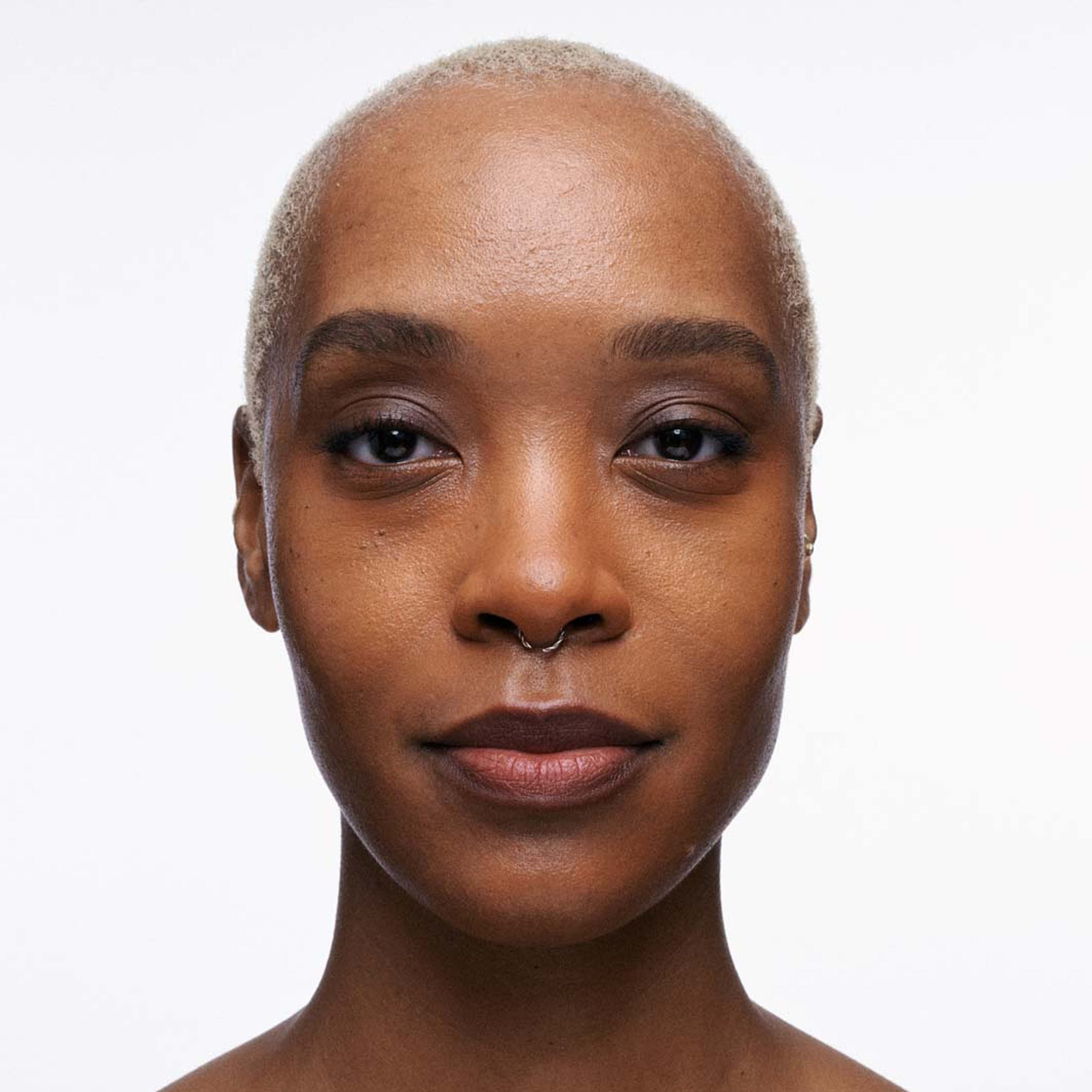 Studio Fix 36HR Sooth Angles Concealer, från MAC Cosmetics, i färgen Nw45. Klicka för att öppna bilden i stort format