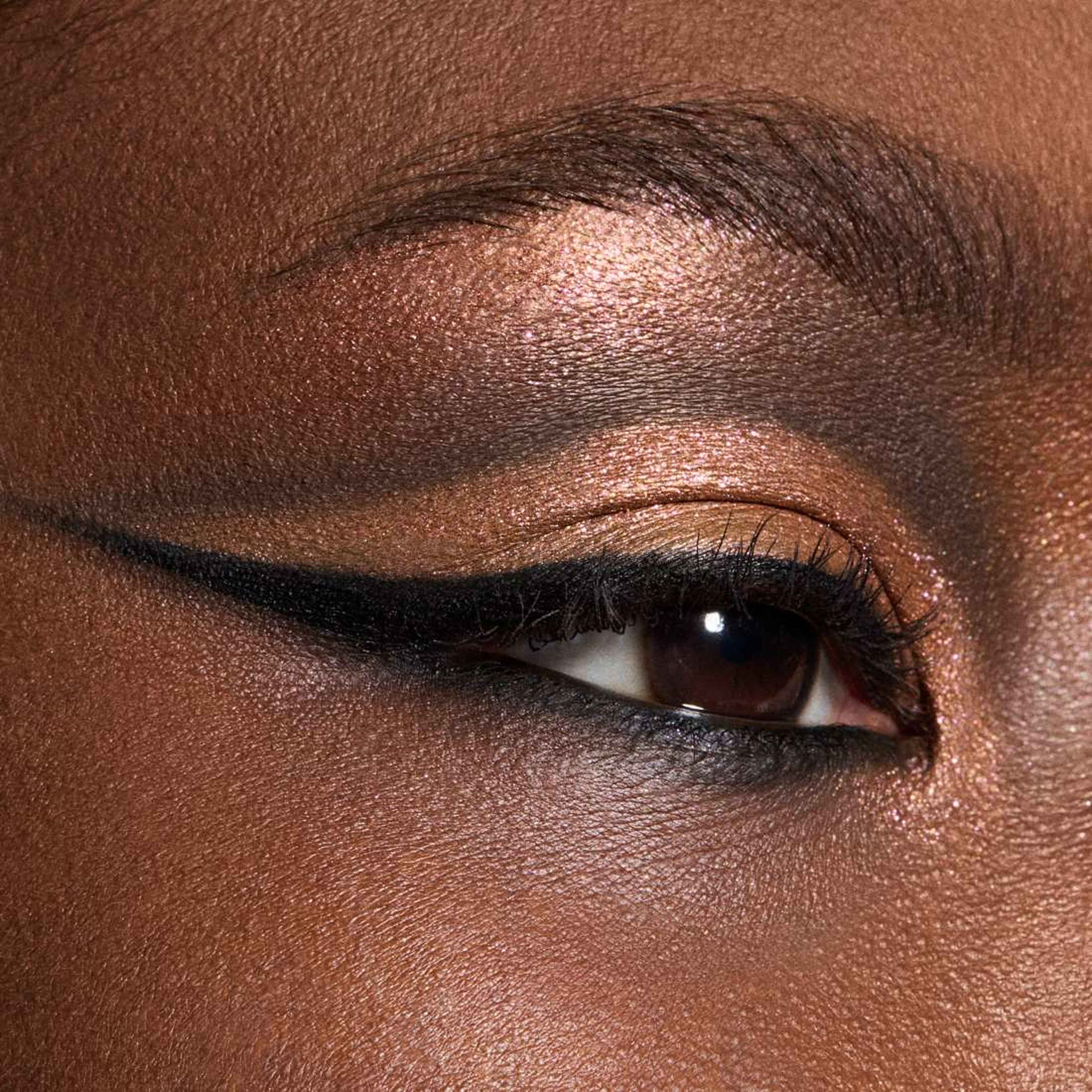 Eye Shadow Glitter, från MAC Cosmetics, i färgen Slow/Fast/Slow. Klicka för att öppna bilden i stort format