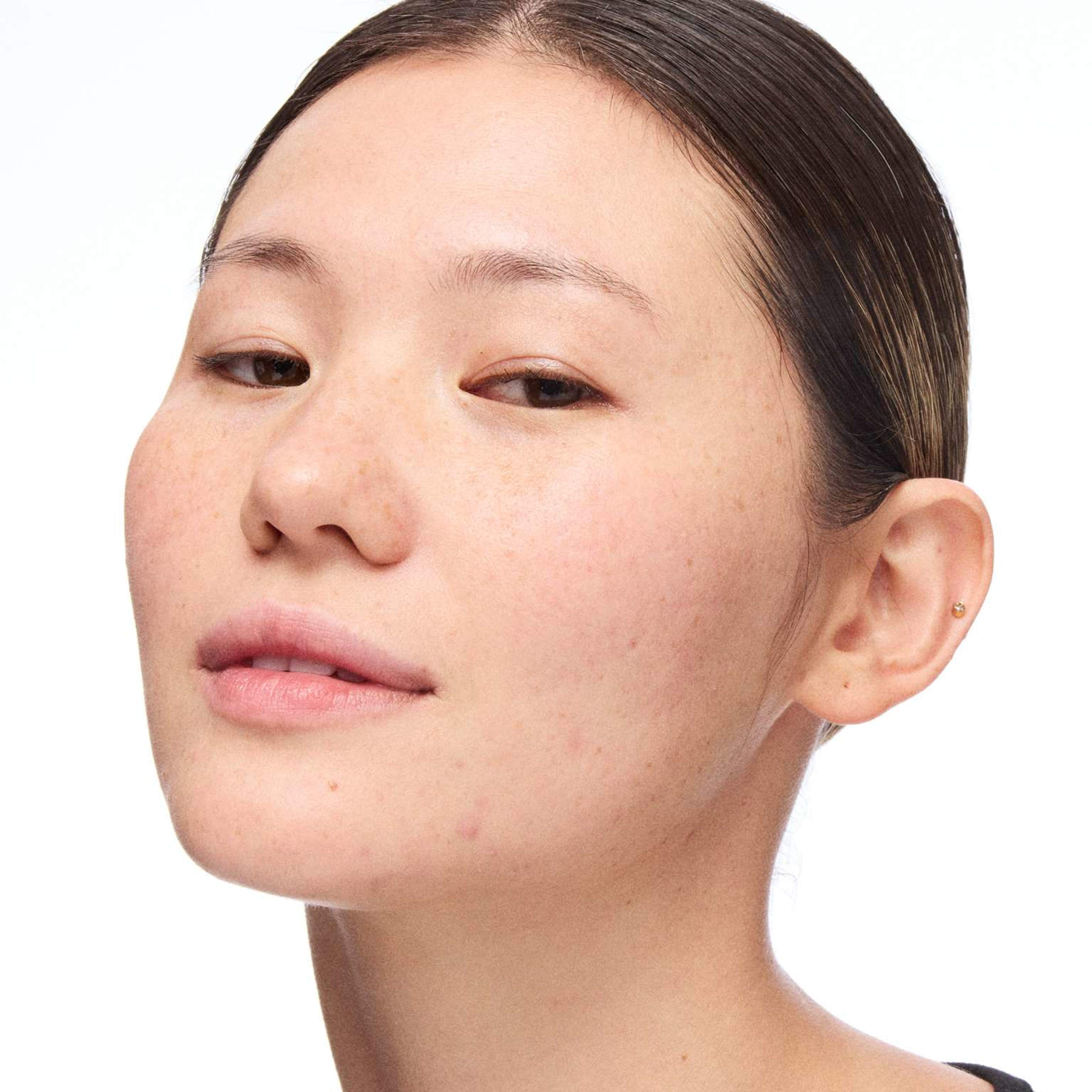 Major Foamo Jelly Face Cleanser, från MAC Cosmetics. Klicka för att öppna bilden i stort format