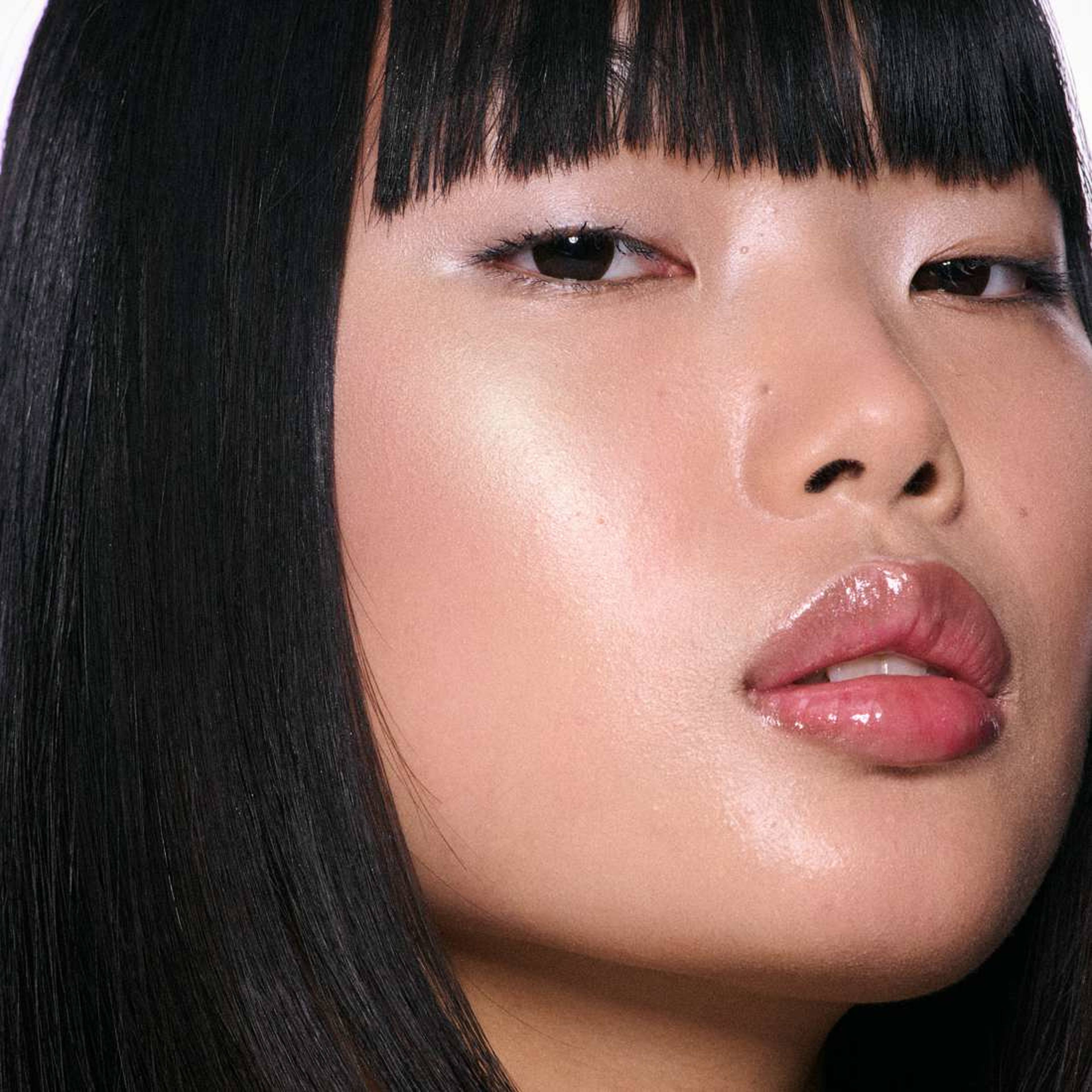 Bounce & Gleam Highlighter, från MAC Cosmetics, i färgen Investmint. Klicka för att öppna bilden i stort format