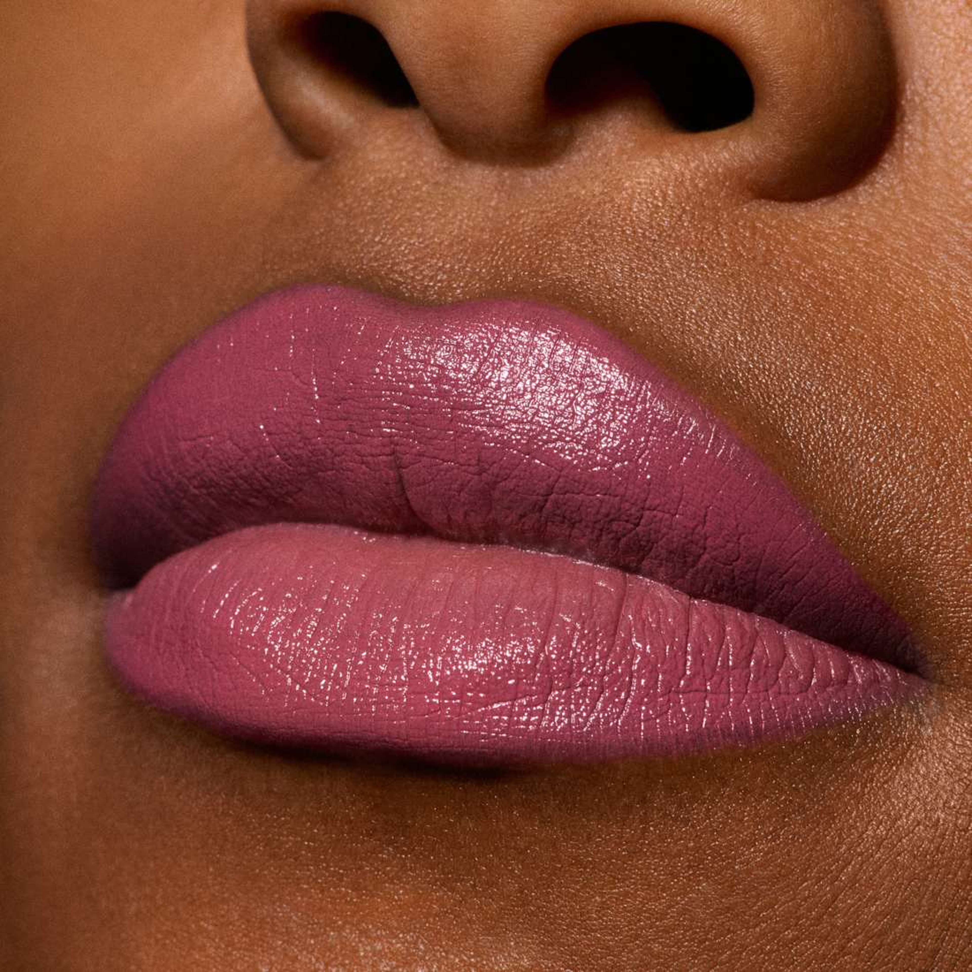 Macximal Sleek Satin Lipstick, från MAC Cosmetics, i färgen Pinklist. Klicka för att öppna bilden i stort format