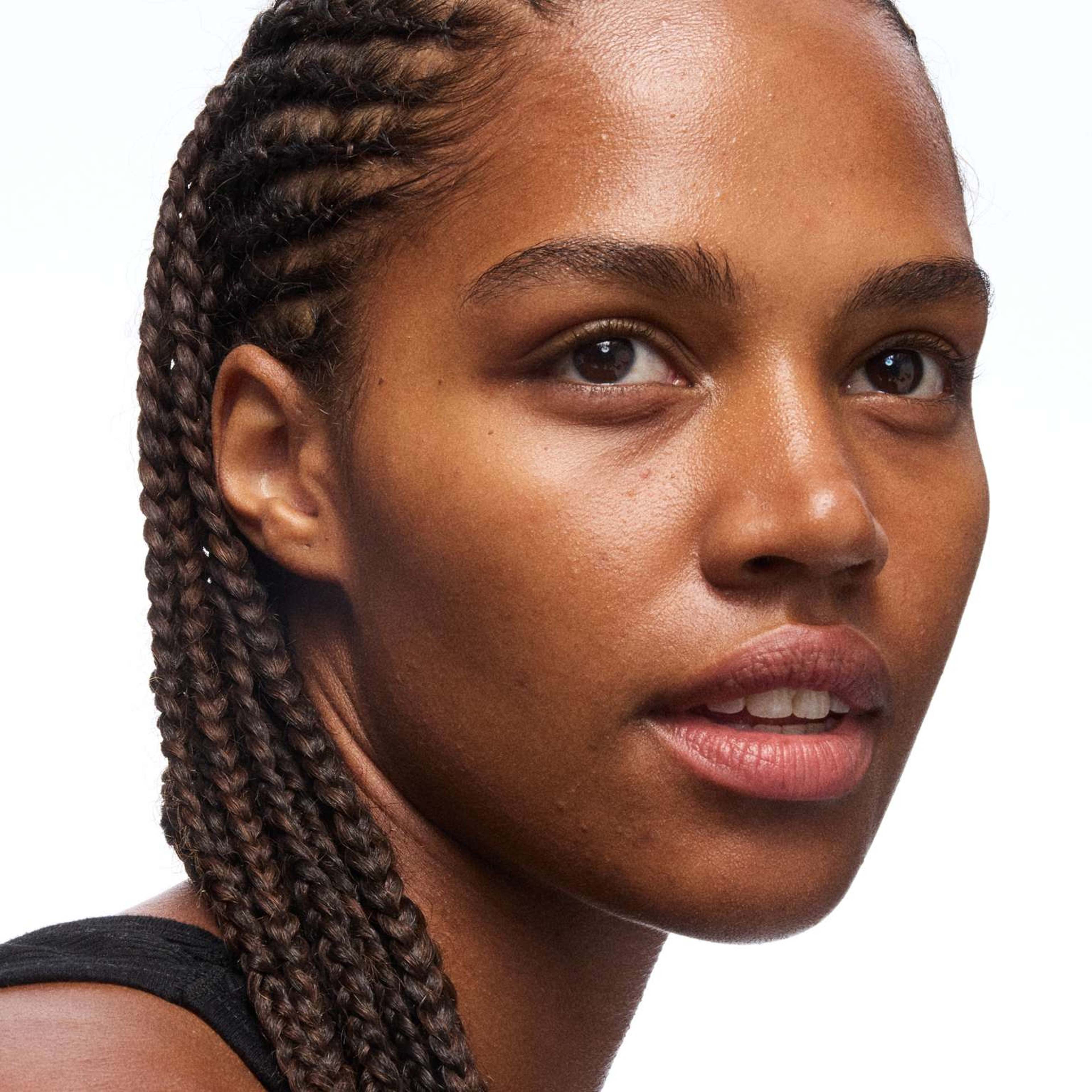 Gently Off Dual-Phase Makeup Remover, från MAC Cosmetics. Klicka för att öppna bilden i stort format