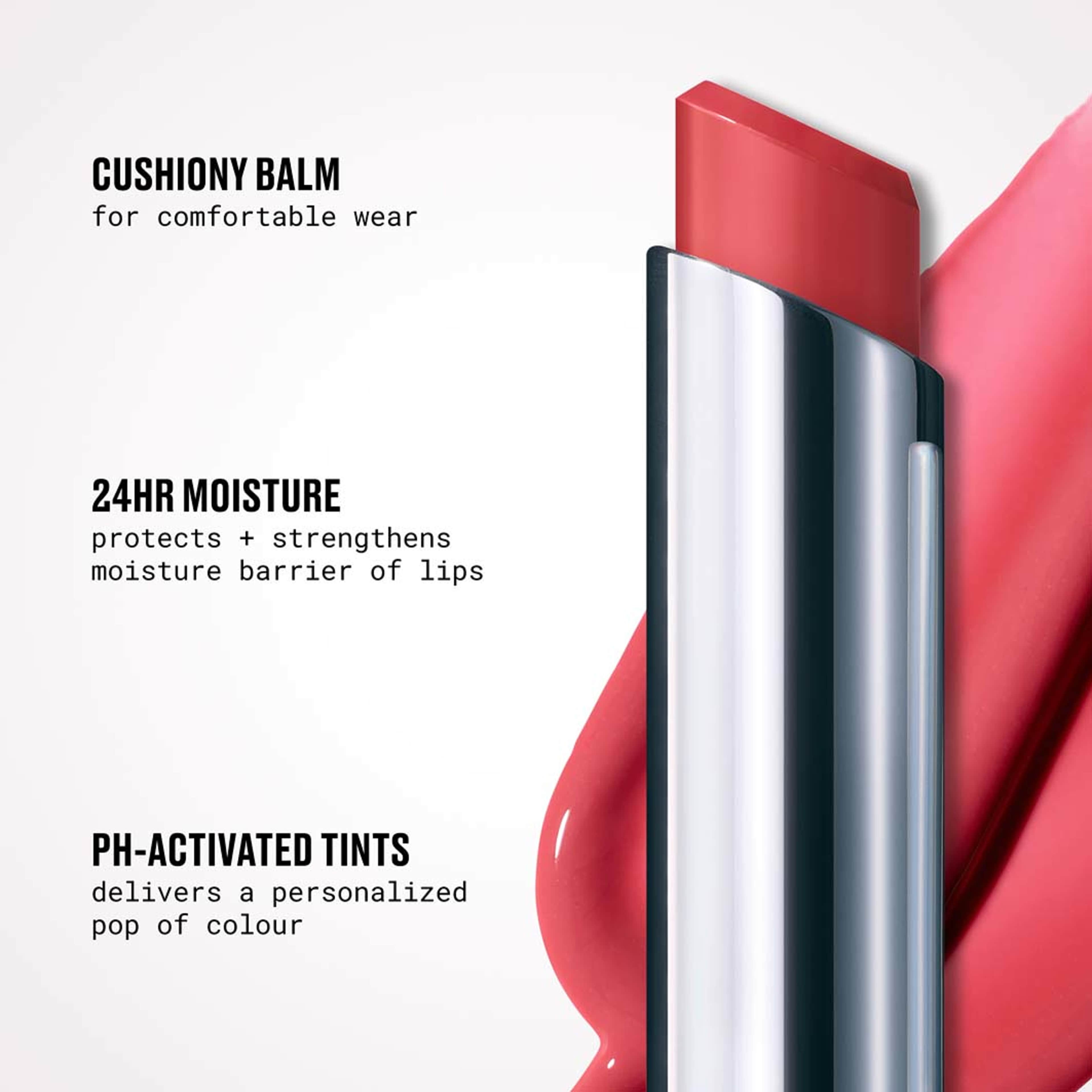 Glow Play Lip Balm, från MAC Cosmetics, i färgen Baby Doll. Klicka för att öppna bilden i stort format