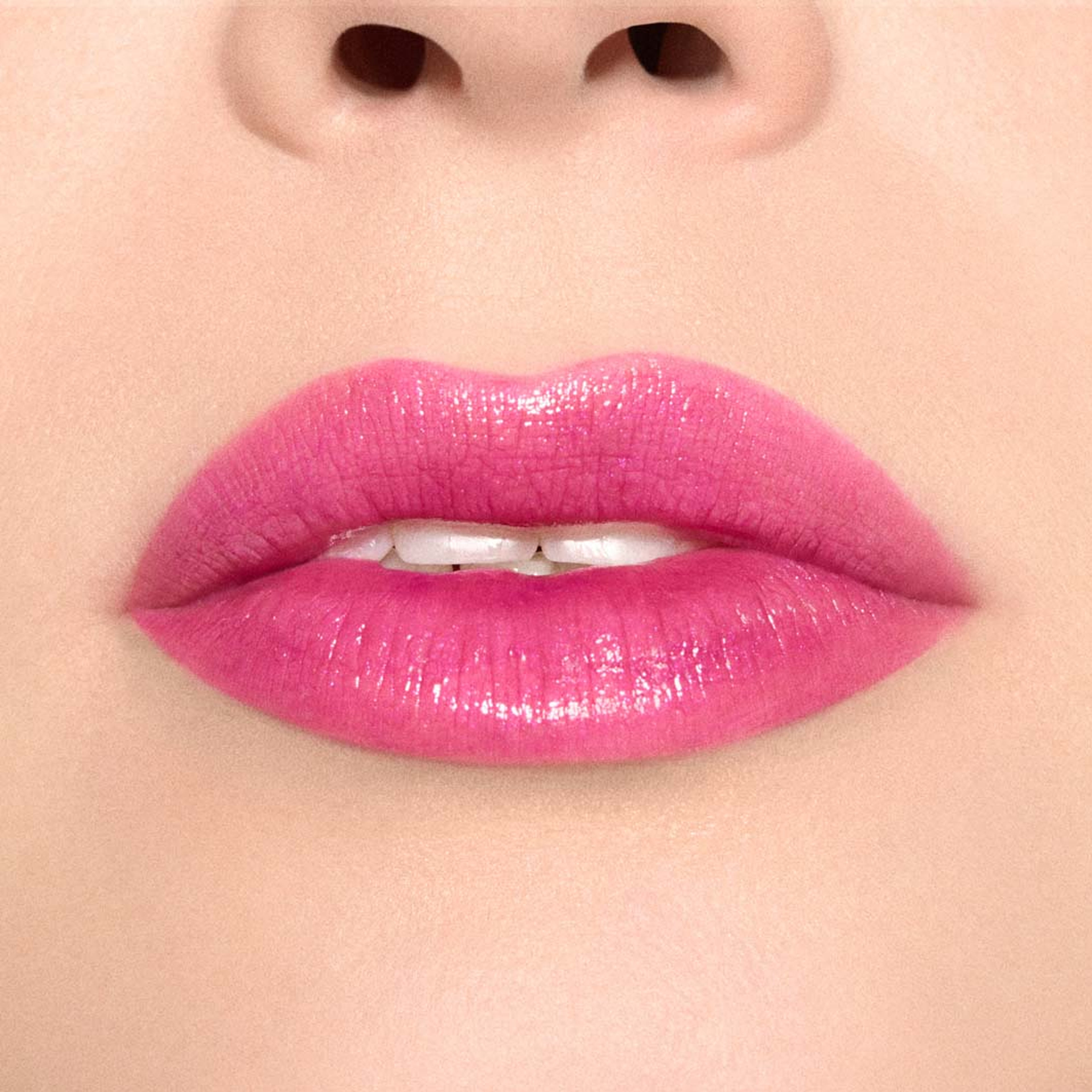 Lustreglass Sheer Shine Lipstick, från MAC Cosmetics, i färgen Figgy. Klicka för att öppna bilden i stort format