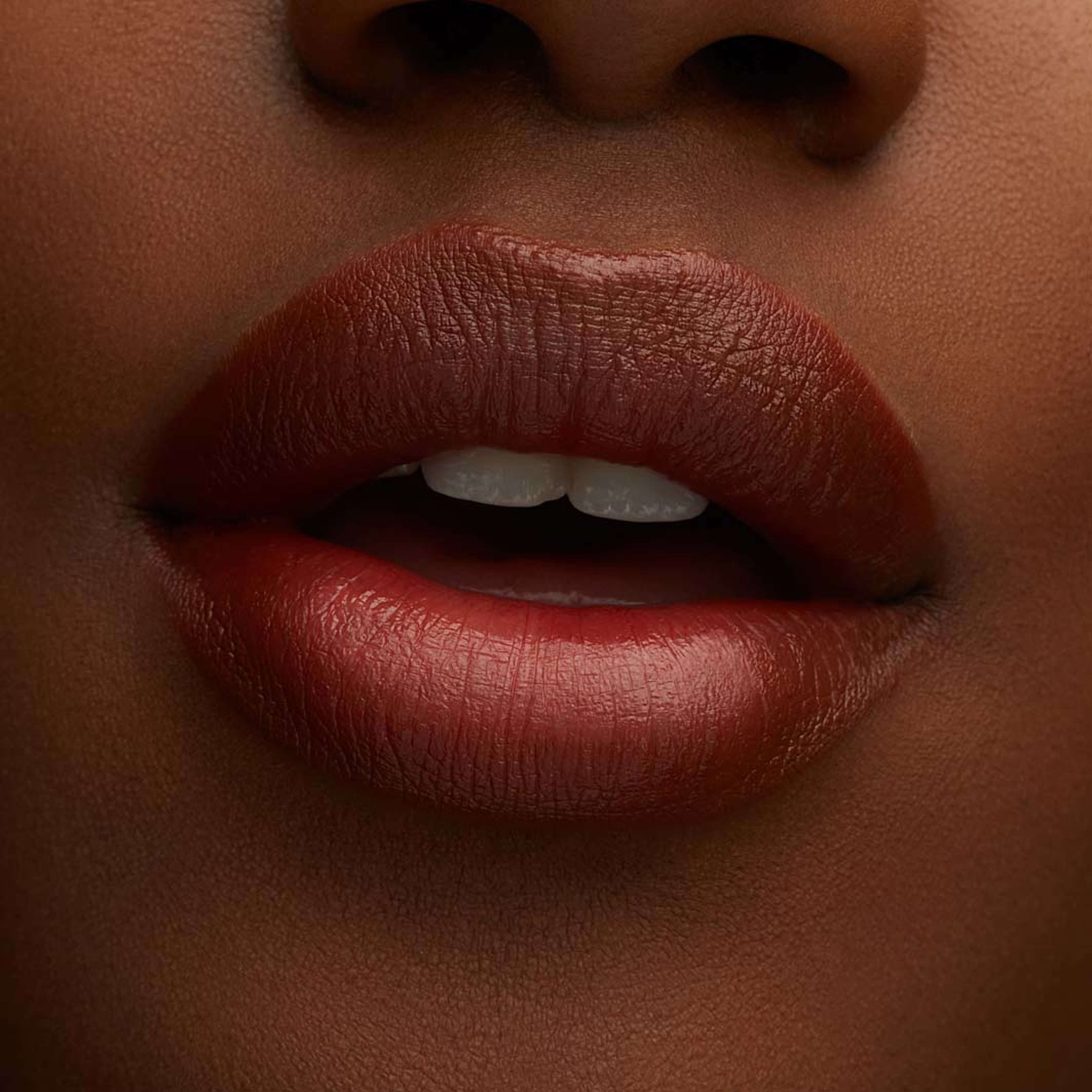 Lustreglass Sheer Shine Lipstick, från MAC Cosmetics, i färgen Pda. Klicka för att öppna bilden i stort format