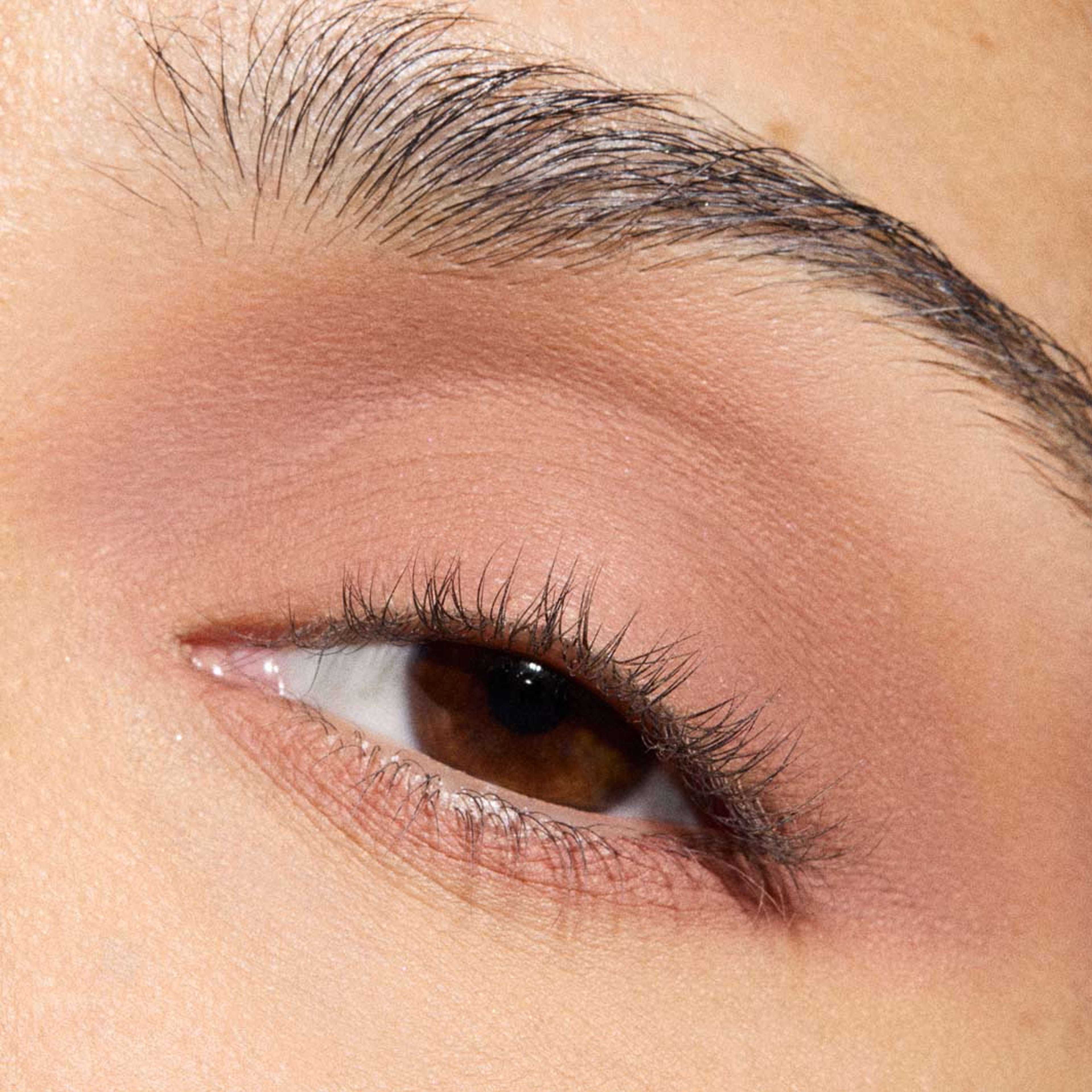 Multisculpt Matte Liquid Eyeshadow, från MAC Cosmetics, i färgen Cool Spice. Klicka för att öppna bilden i stort format