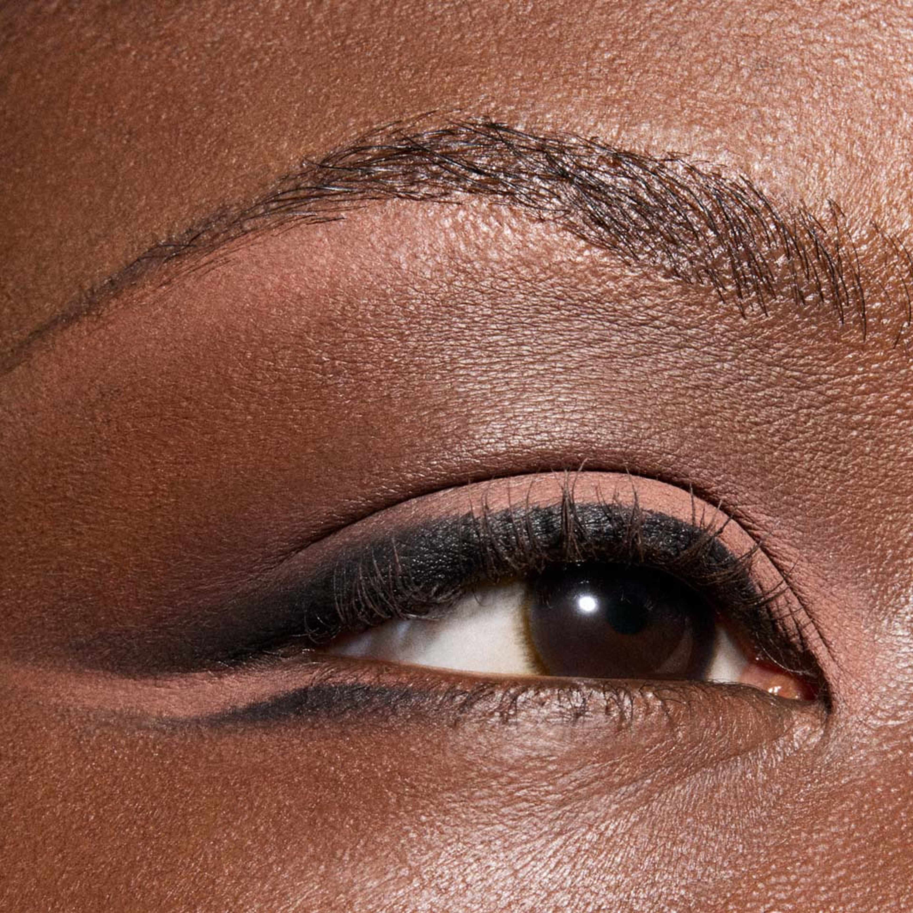 Multisculpt Matte Liquid Eyeshadow, från MAC Cosmetics, i färgen Cool Spice. Klicka för att öppna bilden i stort format