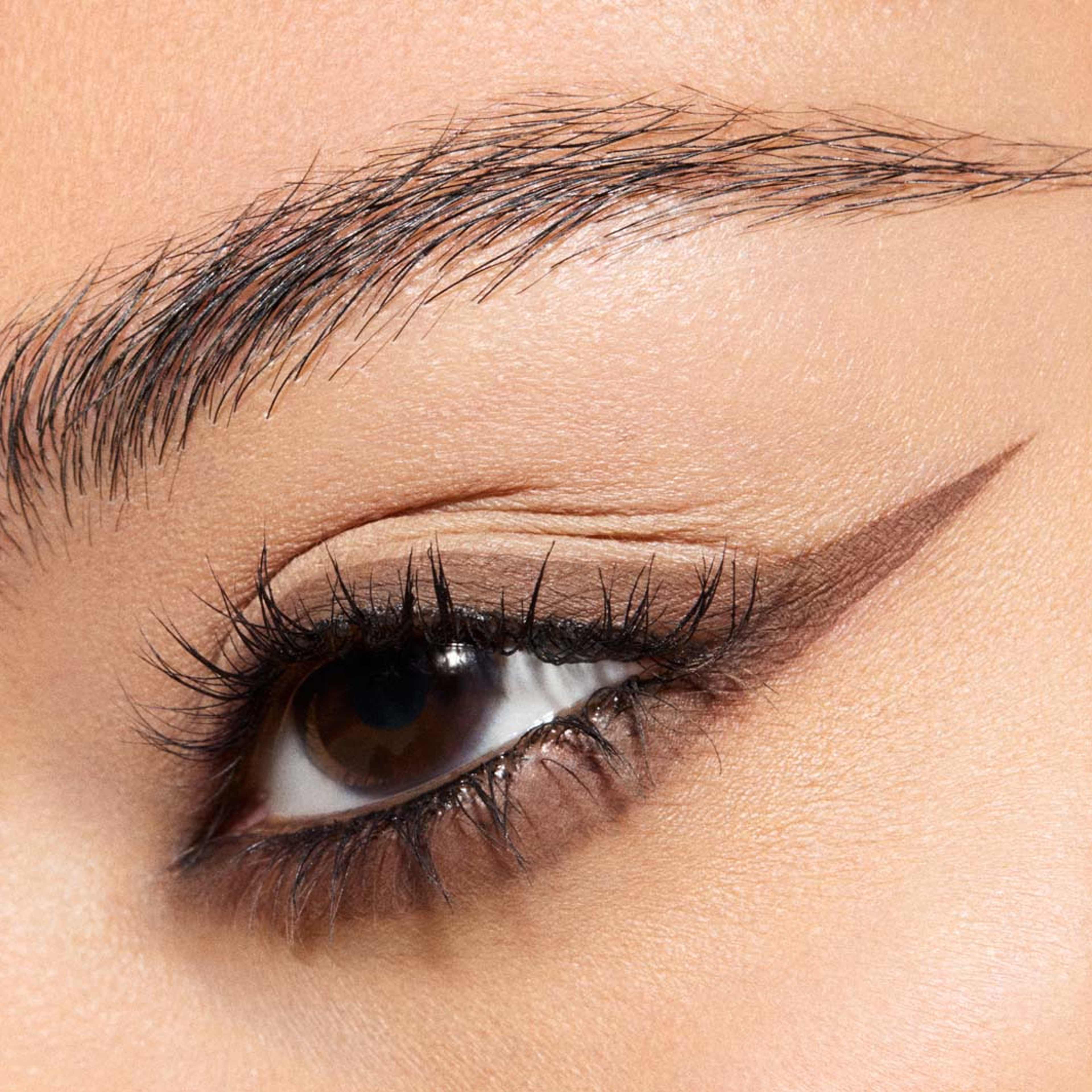 Multisculpt Matte Liquid Eyeshadow, från MAC Cosmetics, i färgen Espresso. Klicka för att öppna bilden i stort format