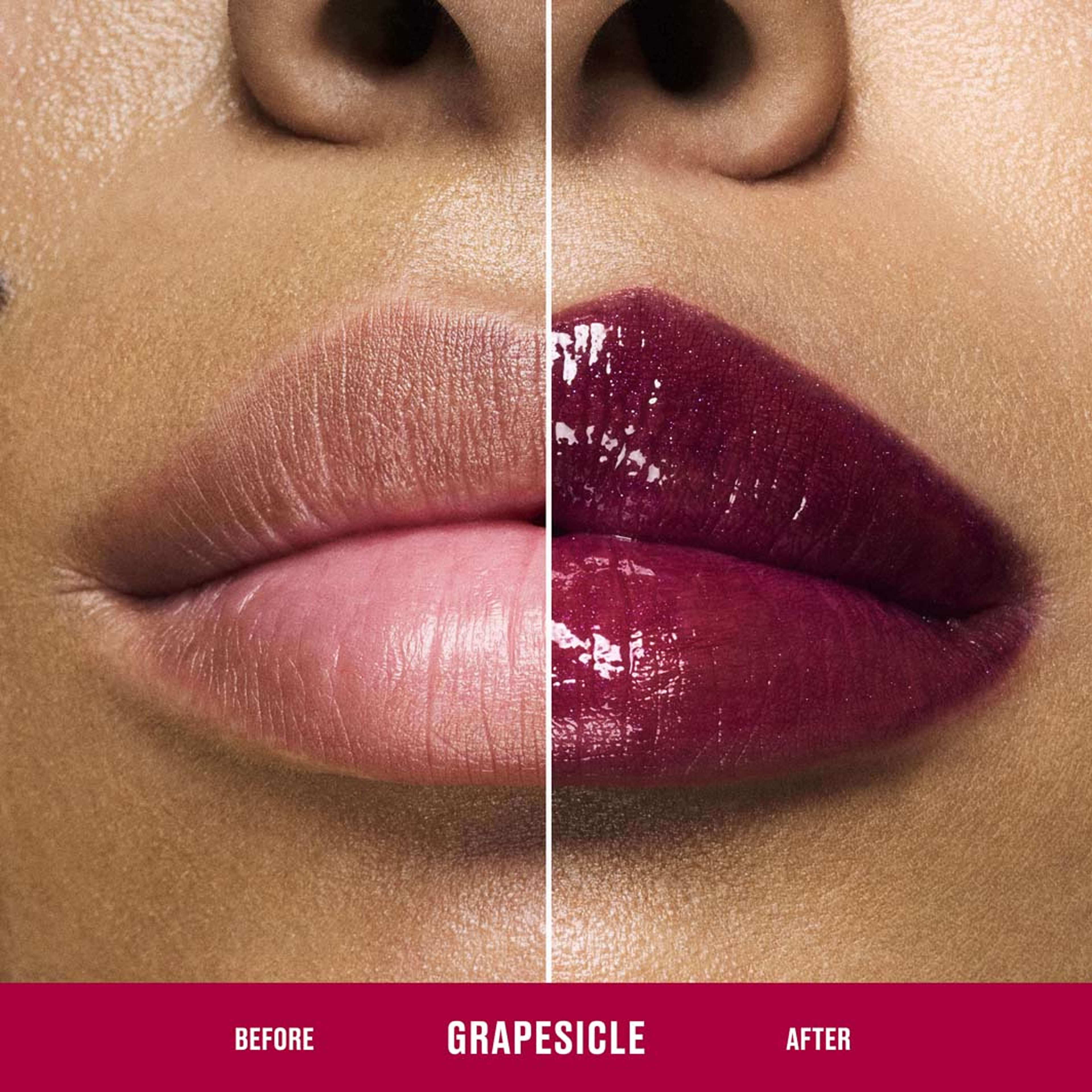 Lipglass Cushion High-Pigment Lip Oil, från MAC Cosmetics, i färgen Grapesicle. Klicka för att öppna bilden i stort format
