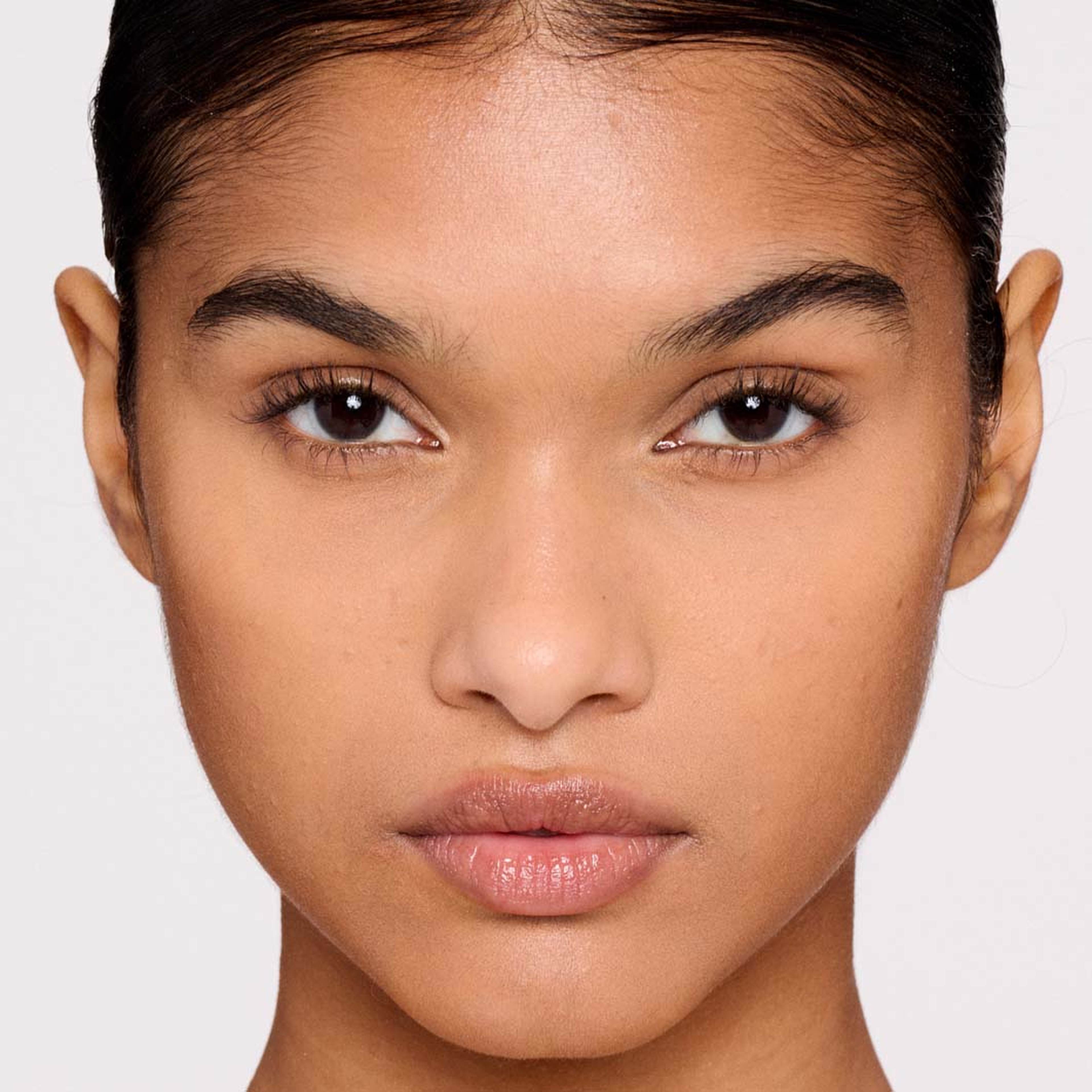 Fix+ Stay Over Matte 24HR, från MAC Cosmetics. Klicka för att öppna bilden i stort format