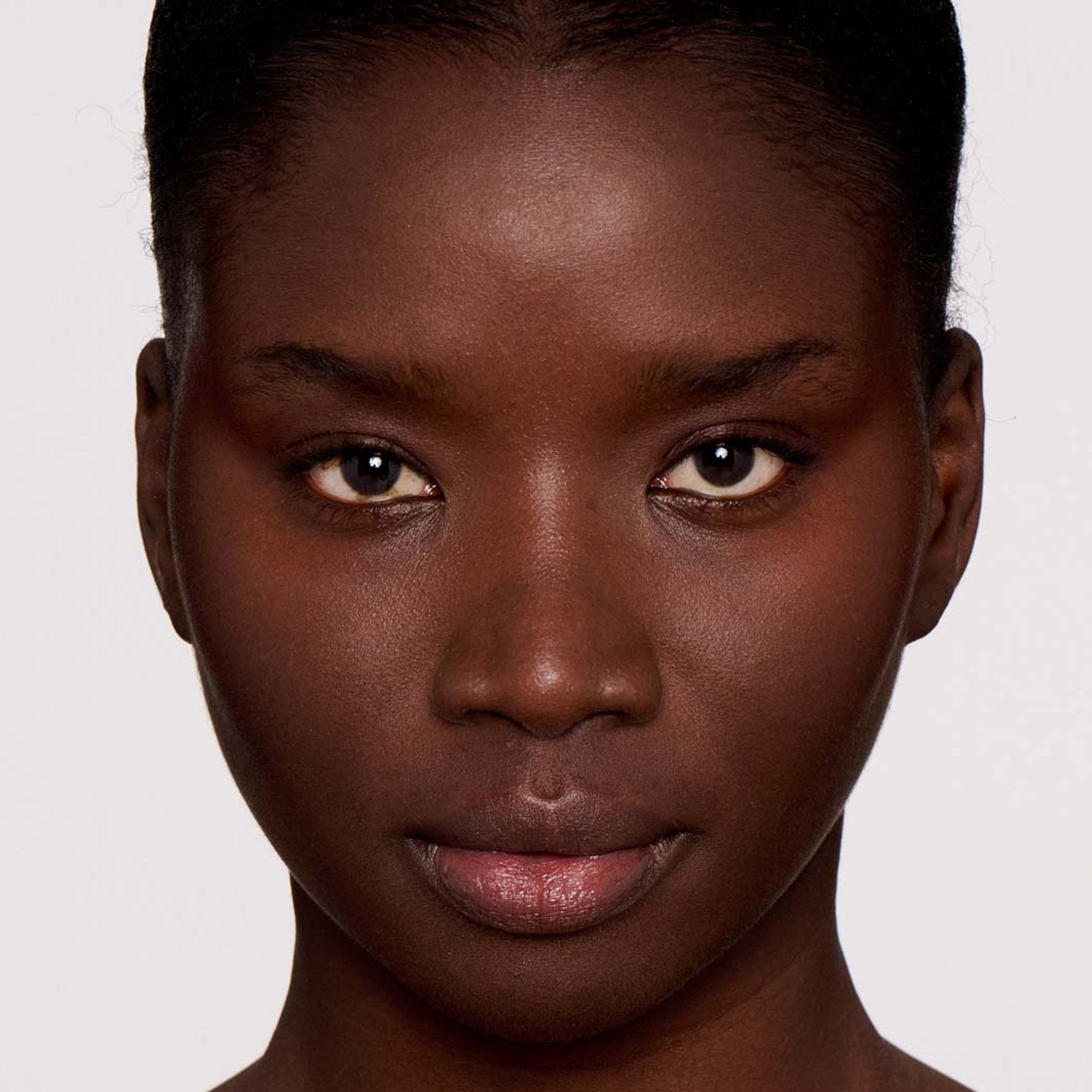 Fix+ Stay Over Matte 24HR, från MAC Cosmetics. Klicka för att öppna bilden i stort format