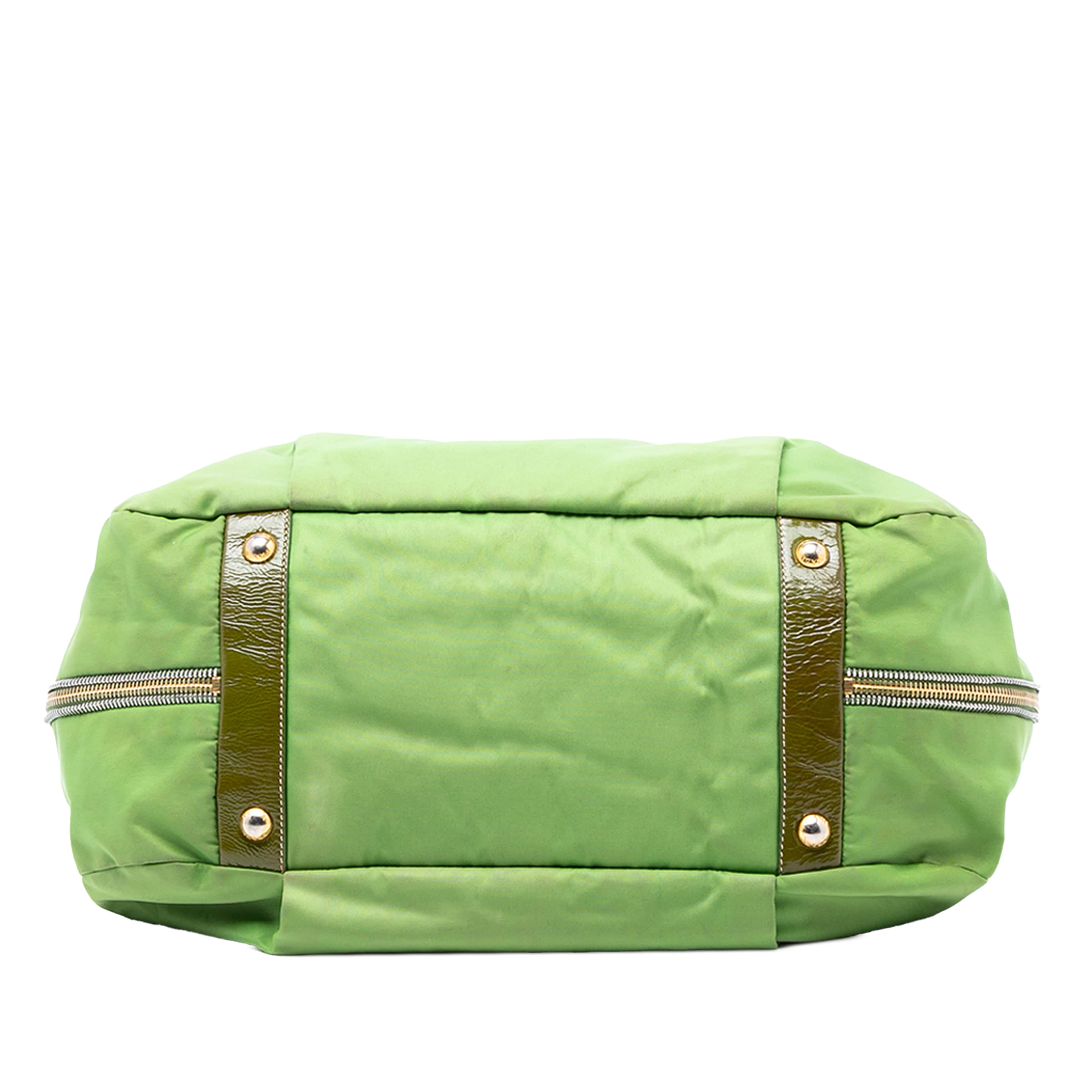 Prada Tessuto Side Zip Tote, från Luxclusif, i färgen light green. Klicka för att öppna bilden i stort format