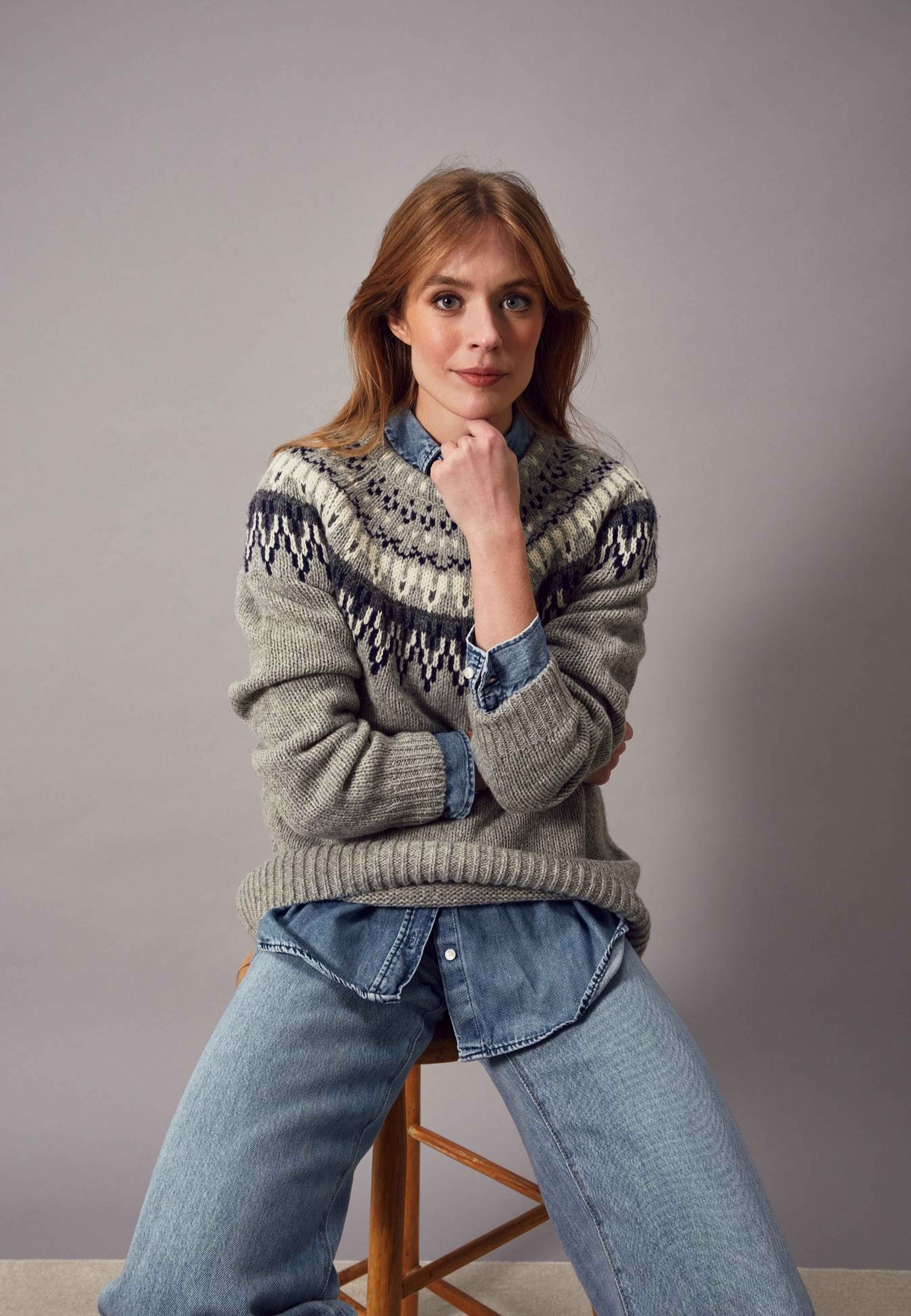 Veda Jumper, från Jumperfabriken, i färgen grey. Klicka för att öppna bilden i stort format