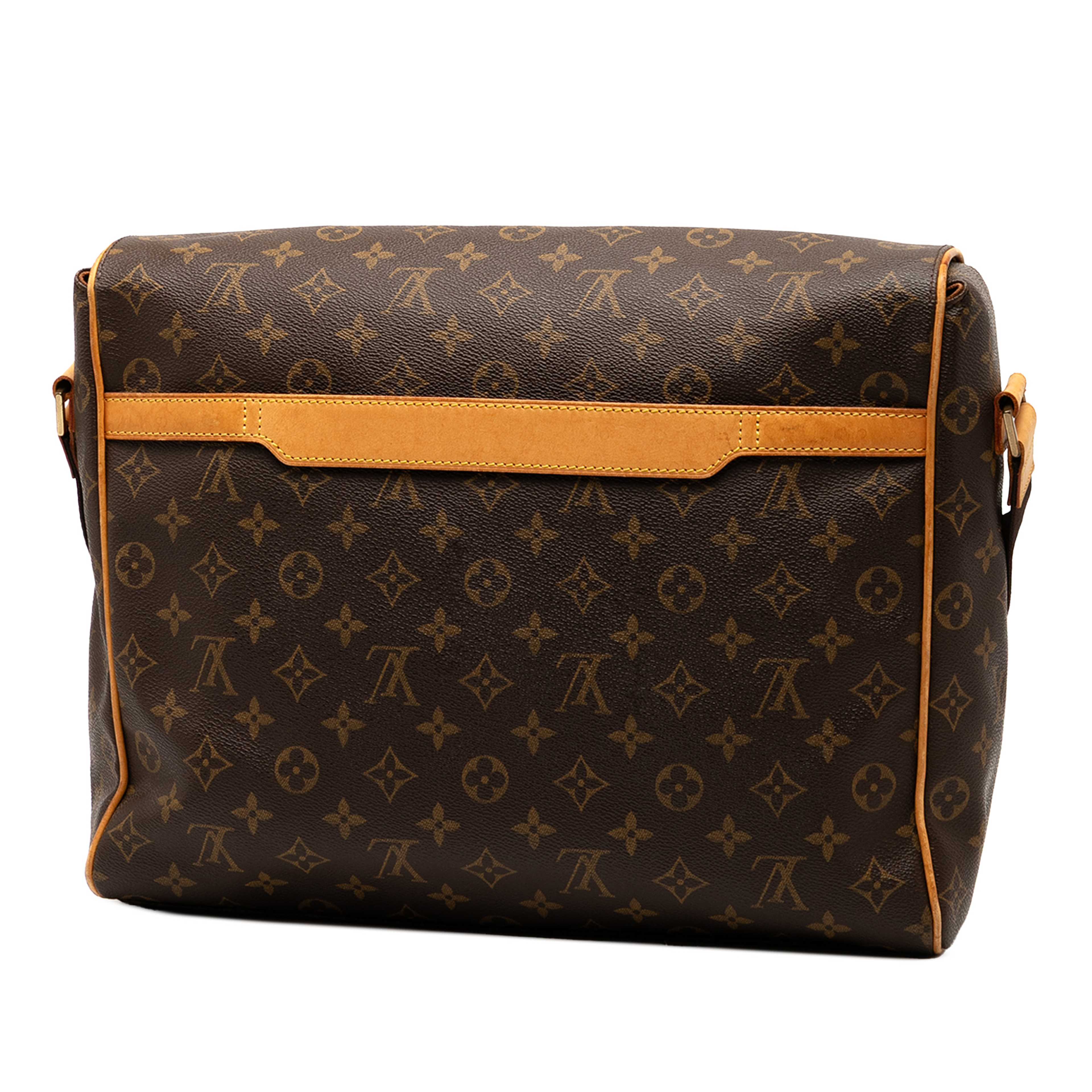 Louis Vuitton Monogram Abbesses, från Luxclusif, i färgen brun. Klicka för att öppna bilden i stort format