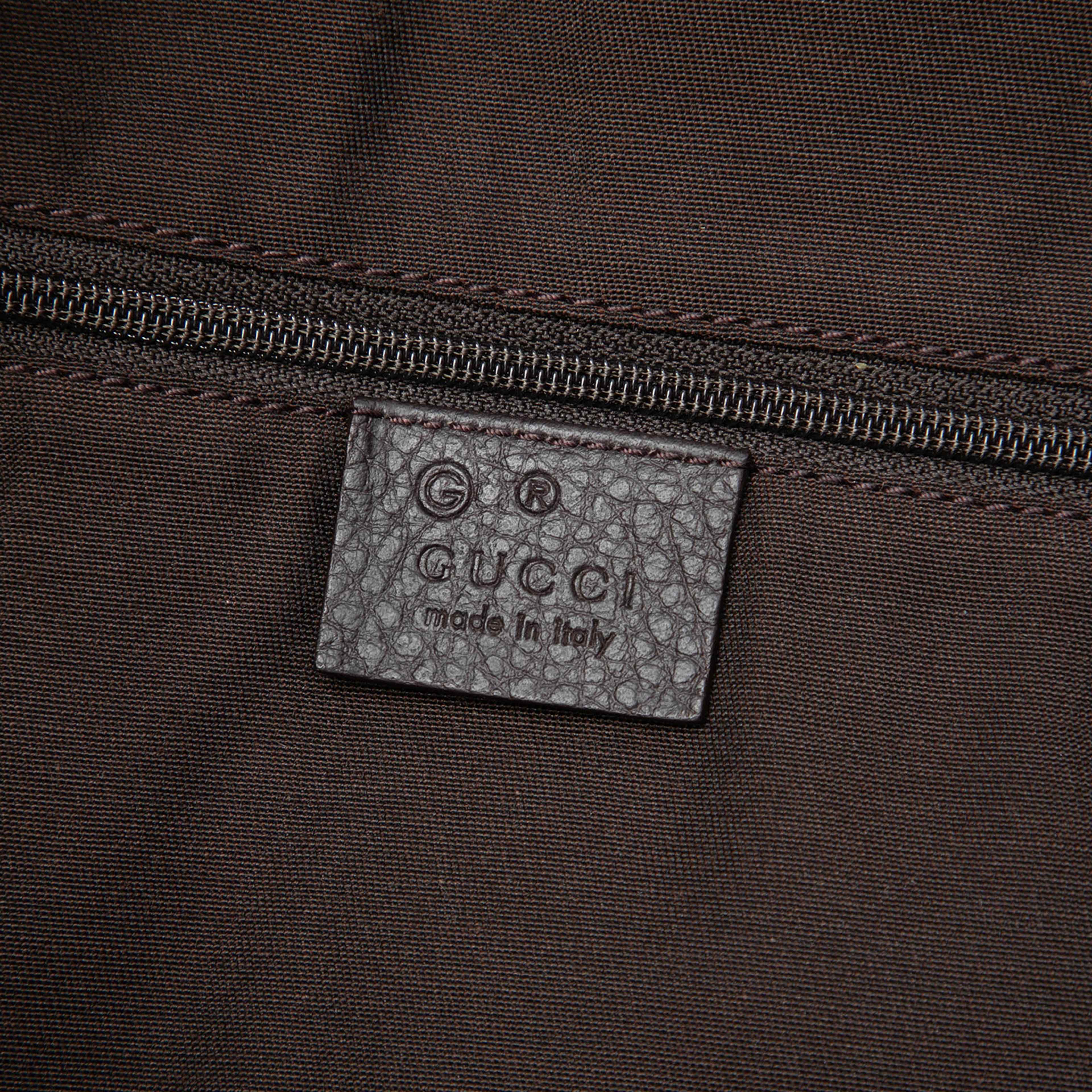 Gucci Gg Crystal Horsebit Nail Boston Bag, från Luxclusif, i färgen beige. Klicka för att öppna bilden i stort format