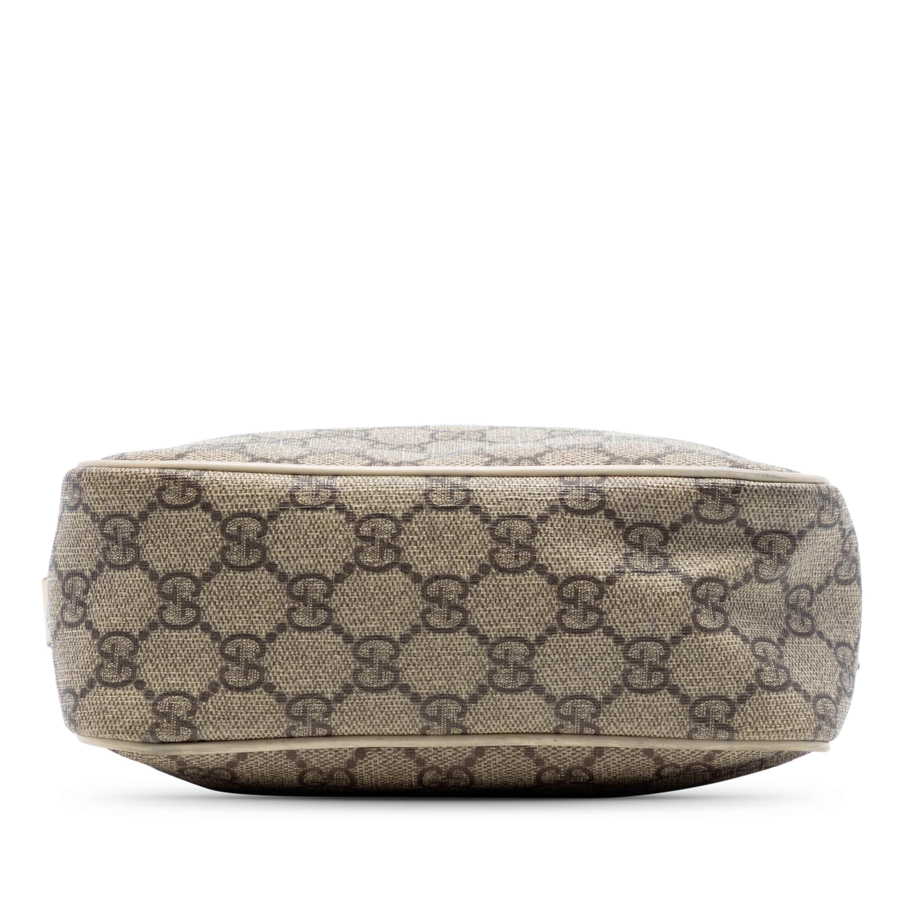 Gucci Gg Supreme Crossbody, från Luxclusif, i färgen beige. Klicka för att öppna bilden i stort format