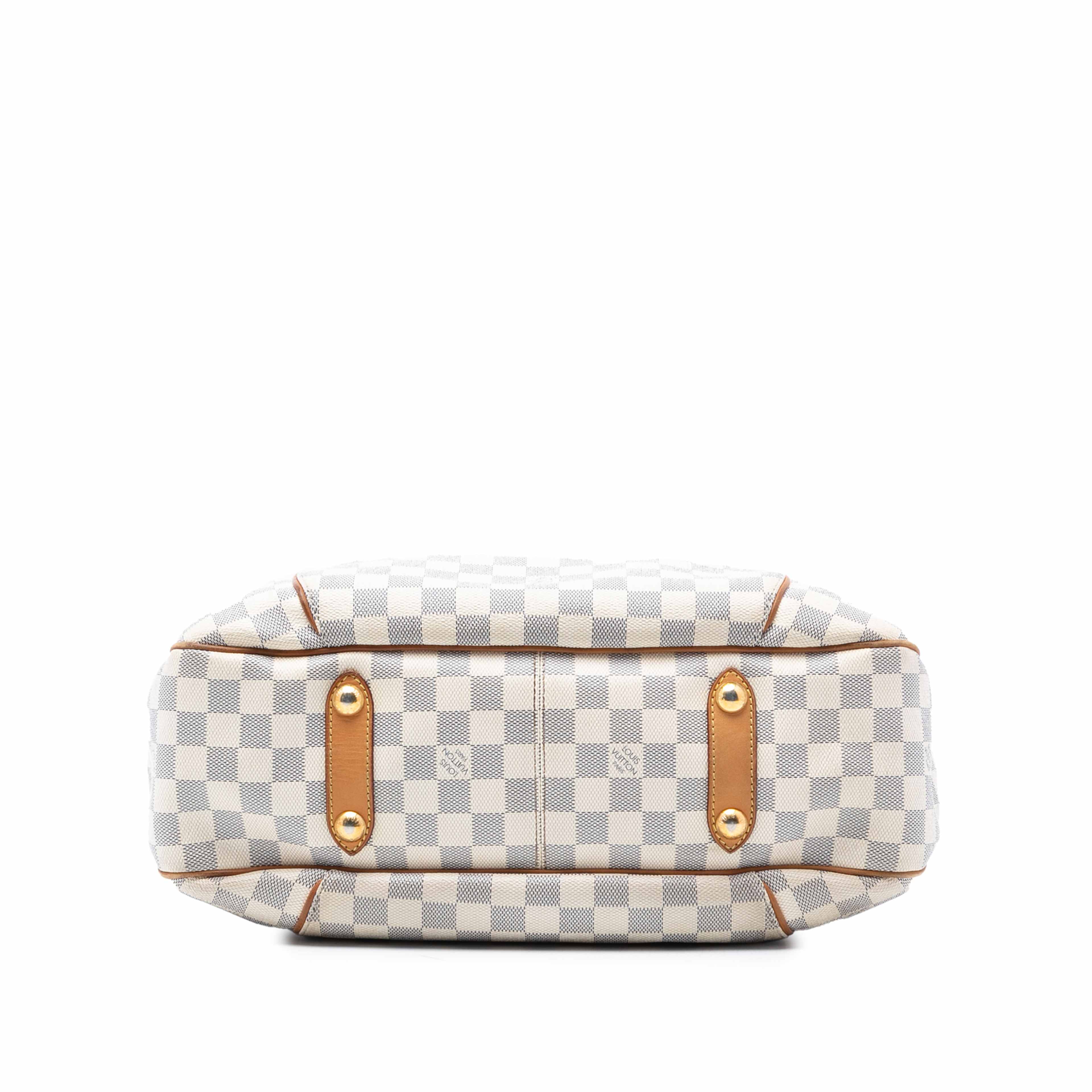 Louis Vuitton Damier Azur Galliera Pm, från Luxclusif, i färgen white. Klicka för att öppna bilden i stort format