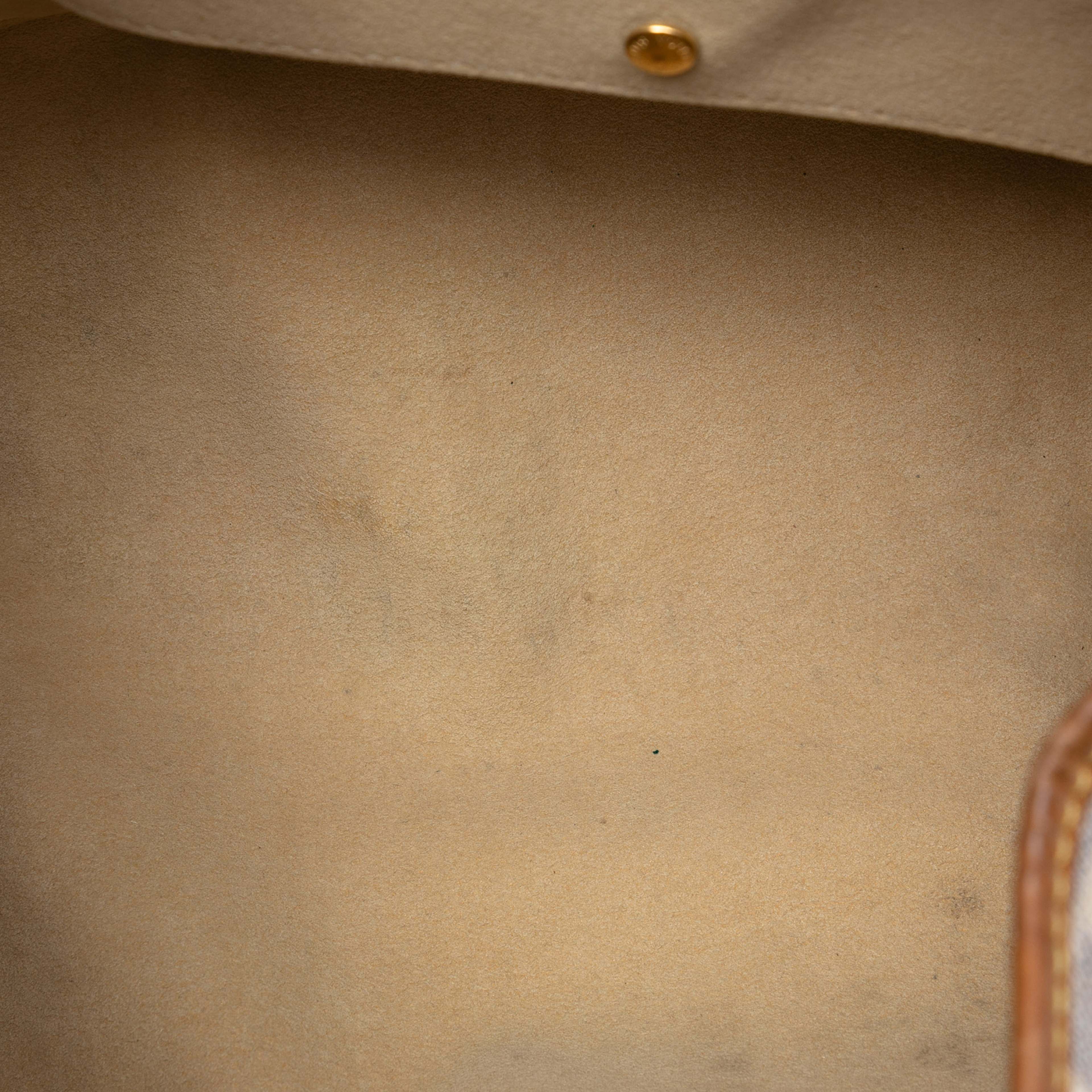 Louis Vuitton Damier Azur Galliera Pm, från Luxclusif, i färgen white. Klicka för att öppna bilden i stort format