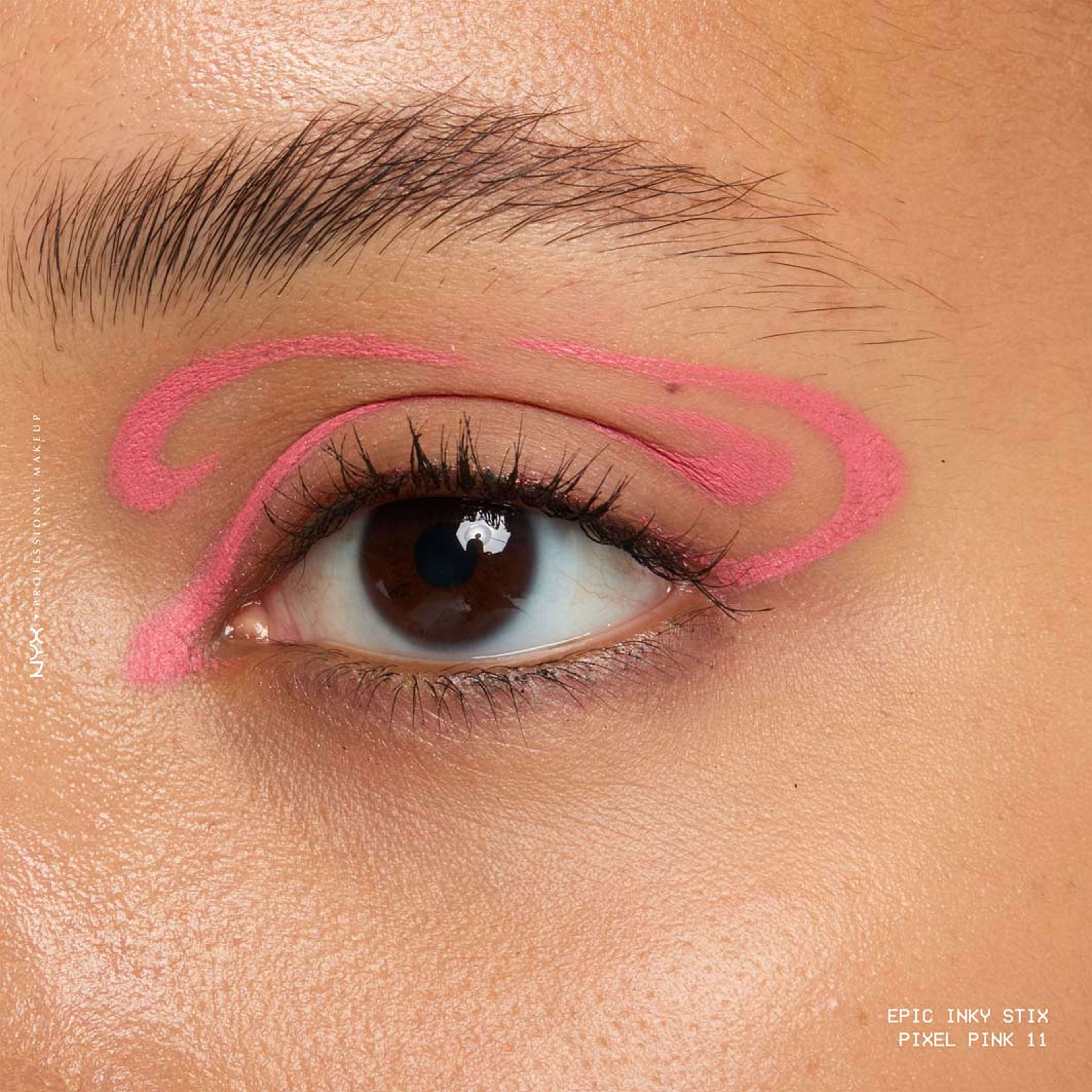 Epic Inky Stix, från NYX Professional Makeup, i färgen Pixel Pink. Klicka för att öppna bilden i stort format