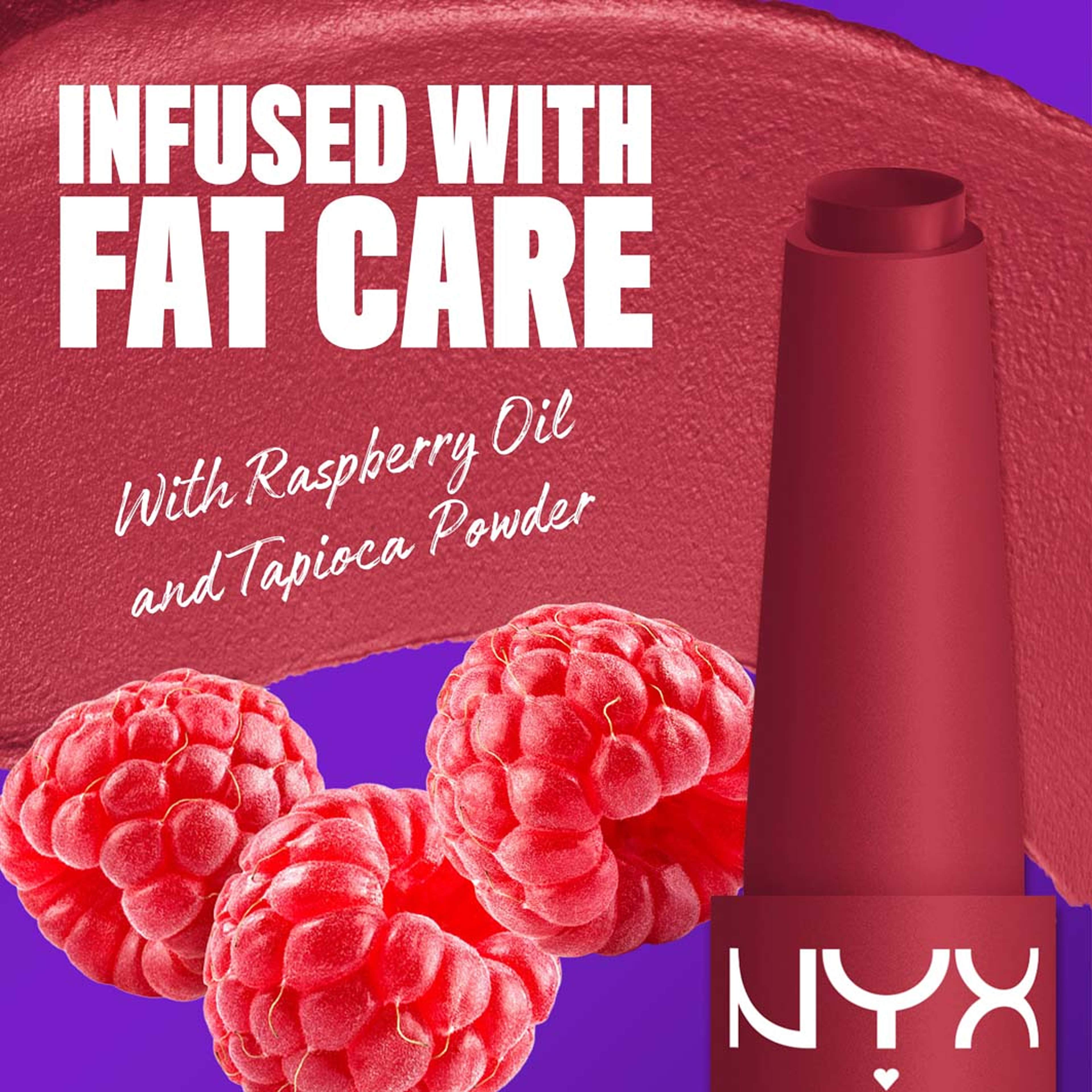 Fat Matte Slick Click Lip balm, från NYX Professional Makeup, i färgen Plushin' Plum. Klicka för att öppna bilden i stort format