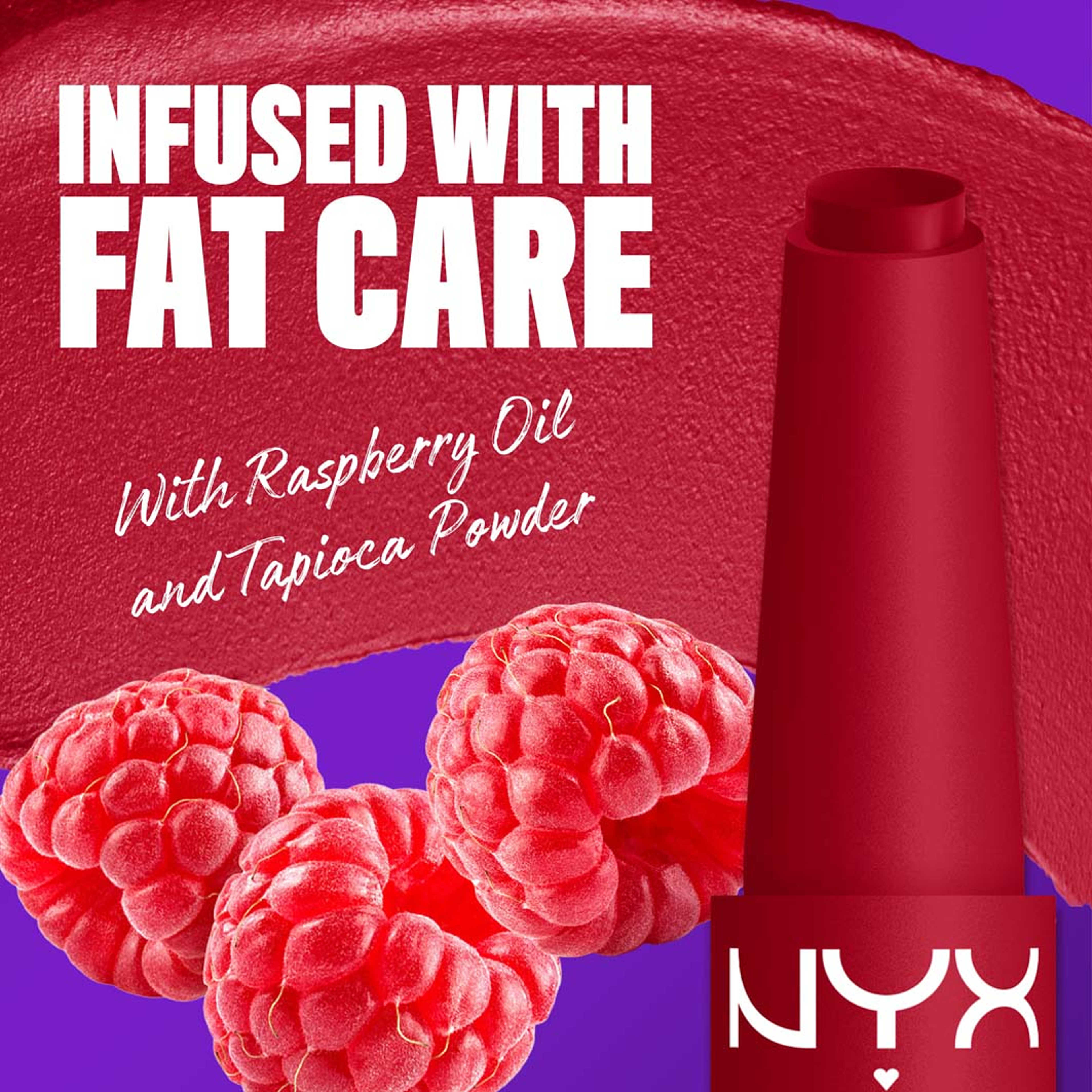 Fat Matte Slick Click Lip balm, från NYX Professional Makeup, i färgen Scarlet Snuggles. Klicka för att öppna bilden i stort format