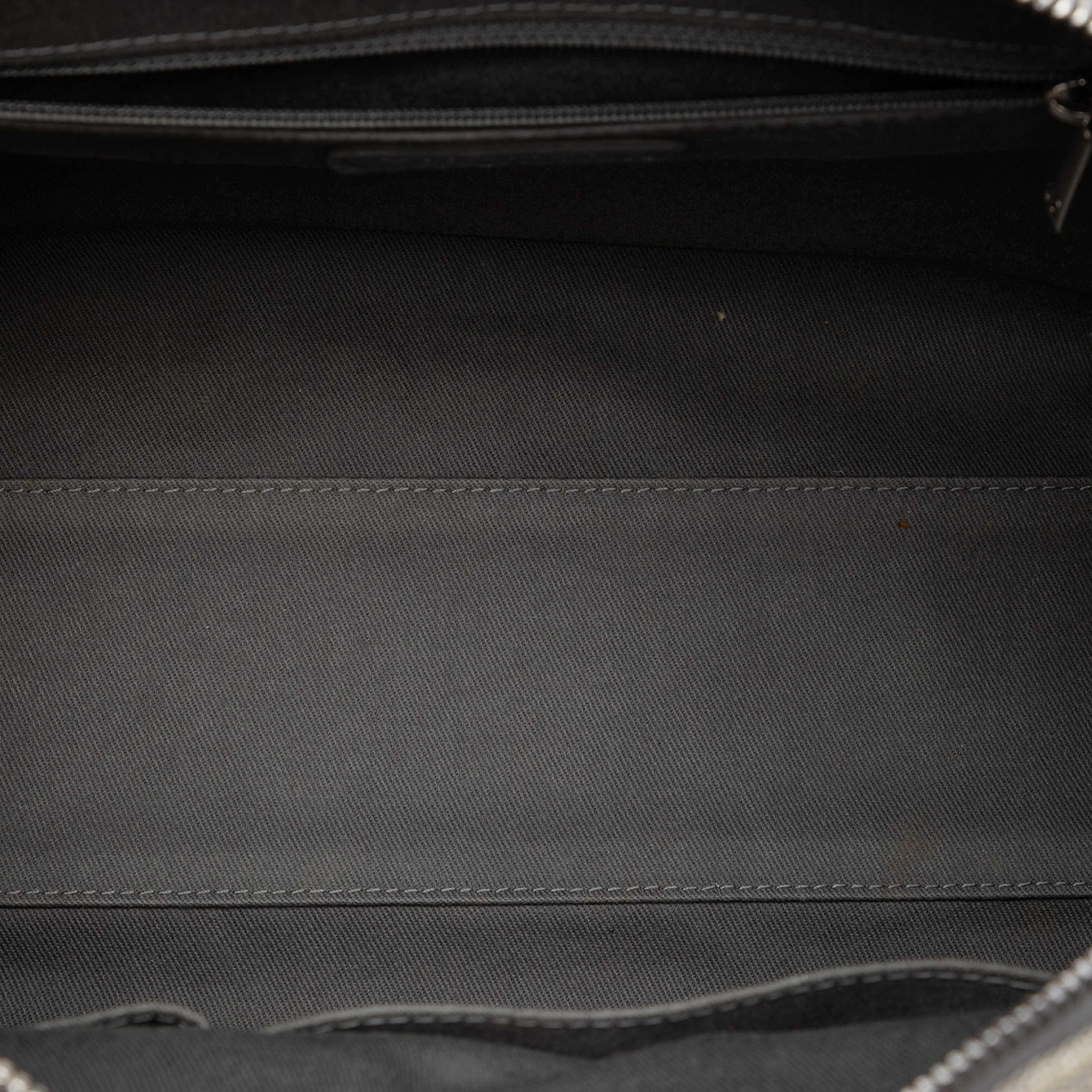 Chanel Large Canvas Deauville Bowling Bag, från Luxclusif, i färgen gray. Klicka för att öppna bilden i stort format
