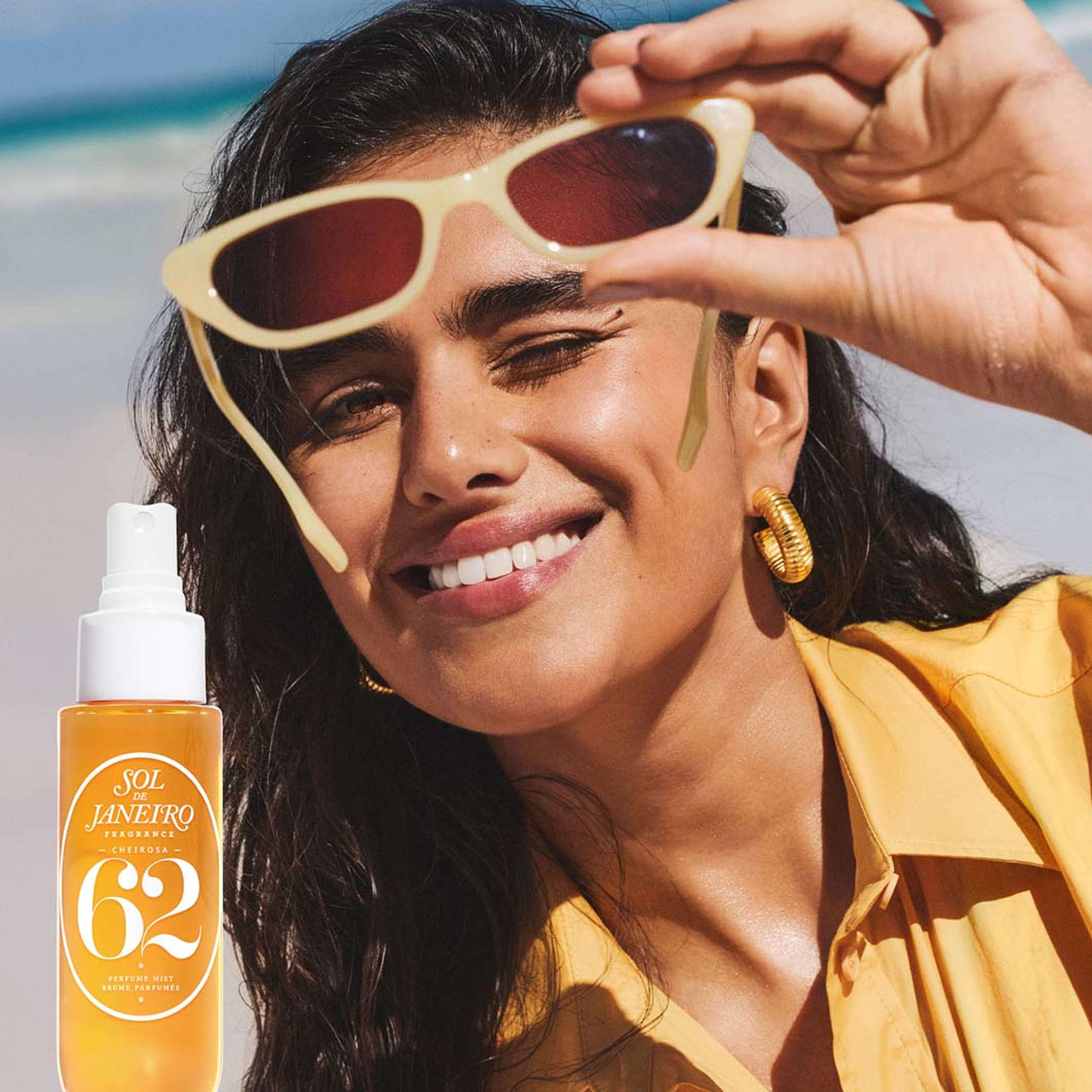 Jet Set, från Sol de Janeiro. Klicka för att öppna bilden i stort format