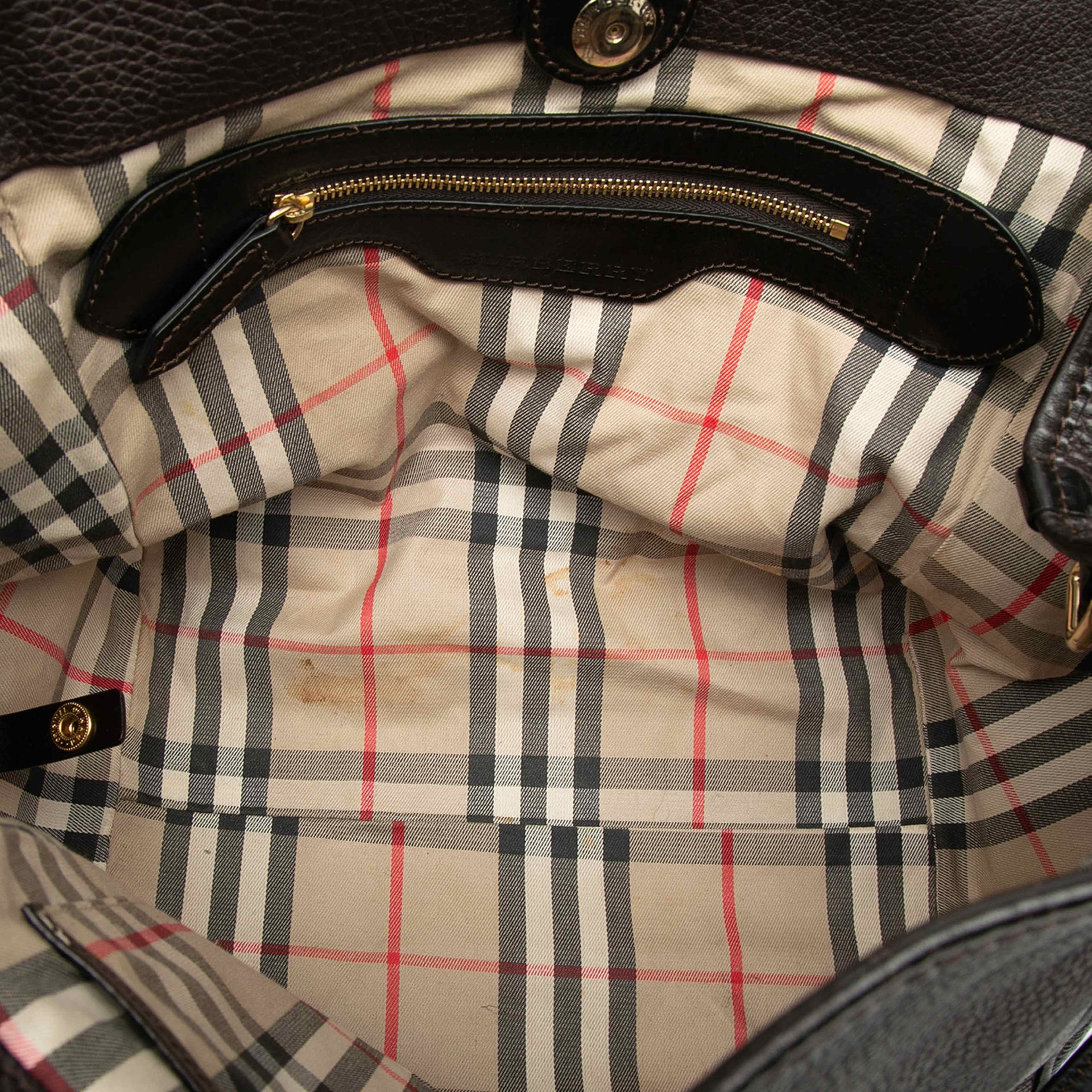 Burberry Small Grained Calfskin Canterbury Tote, från Luxclusif, i färgen dark brown. Klicka för att öppna bilden i stort format