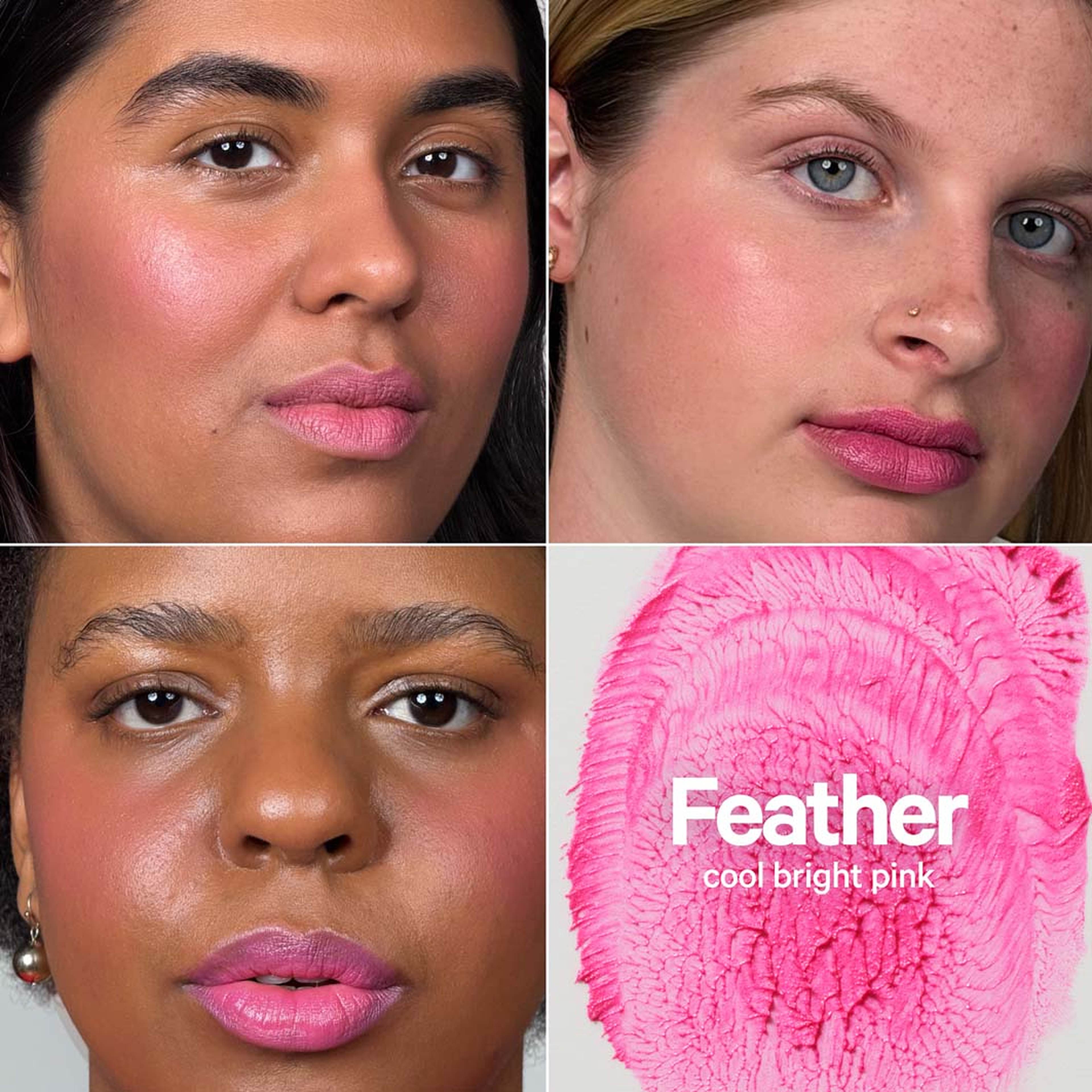 Lip + Cheek Blur Stick, från Milk Makeup, i färgen Feather. Klicka för att öppna bilden i stort format