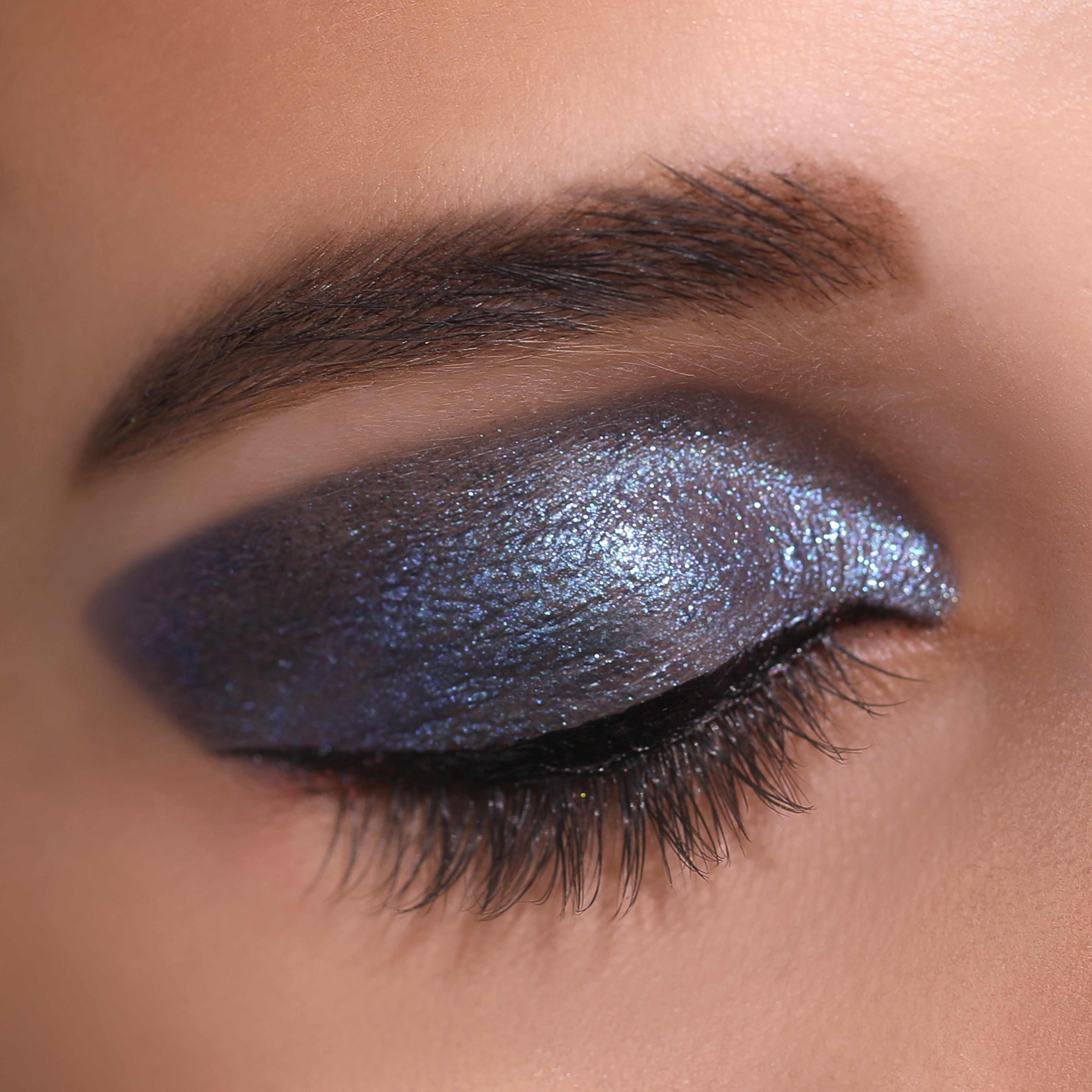 Diamond Daze Liquid Shadow