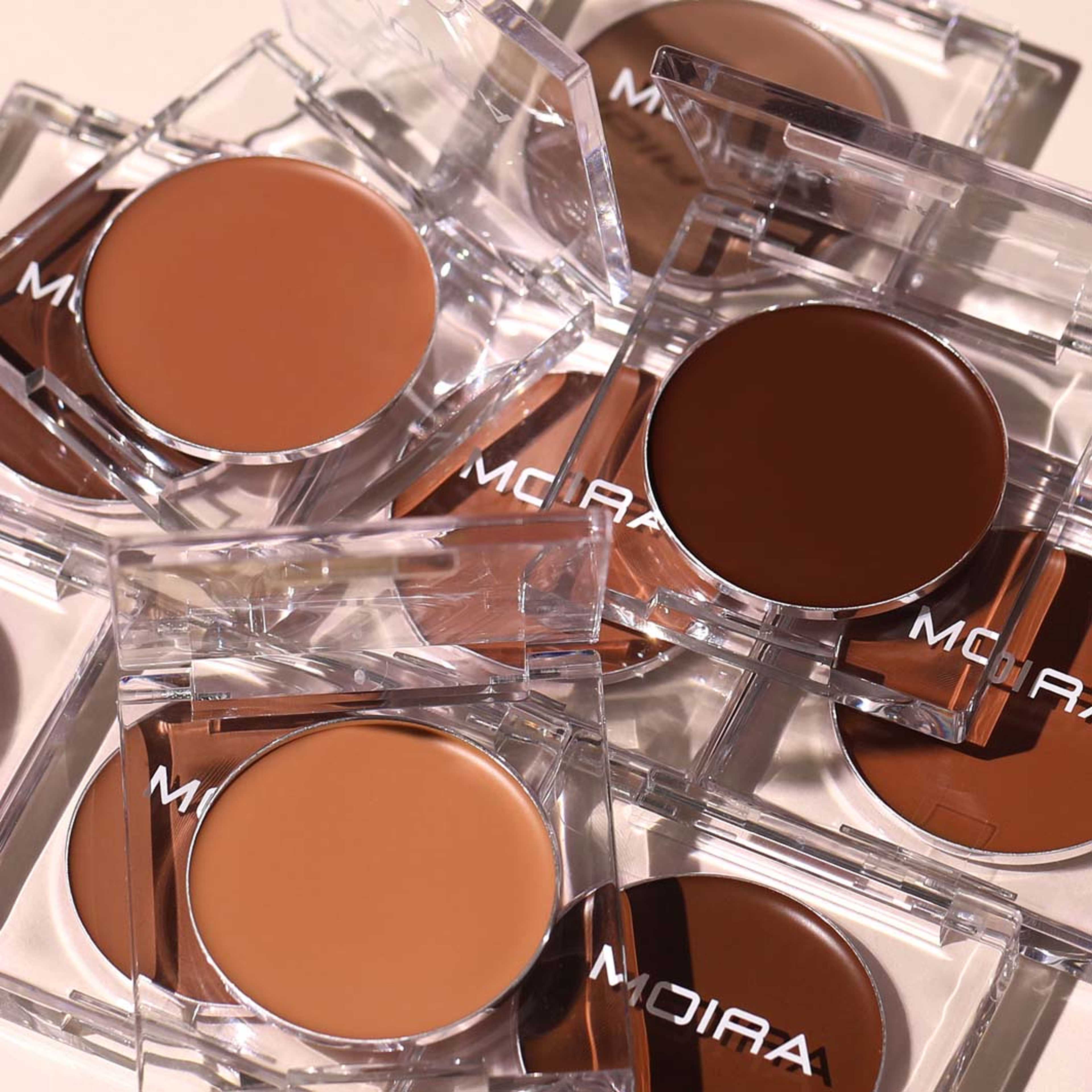 Stay Golden Cream Bronzer & Contour, från MOIRA, i färgen 250N. Klicka för att öppna bilden i stort format