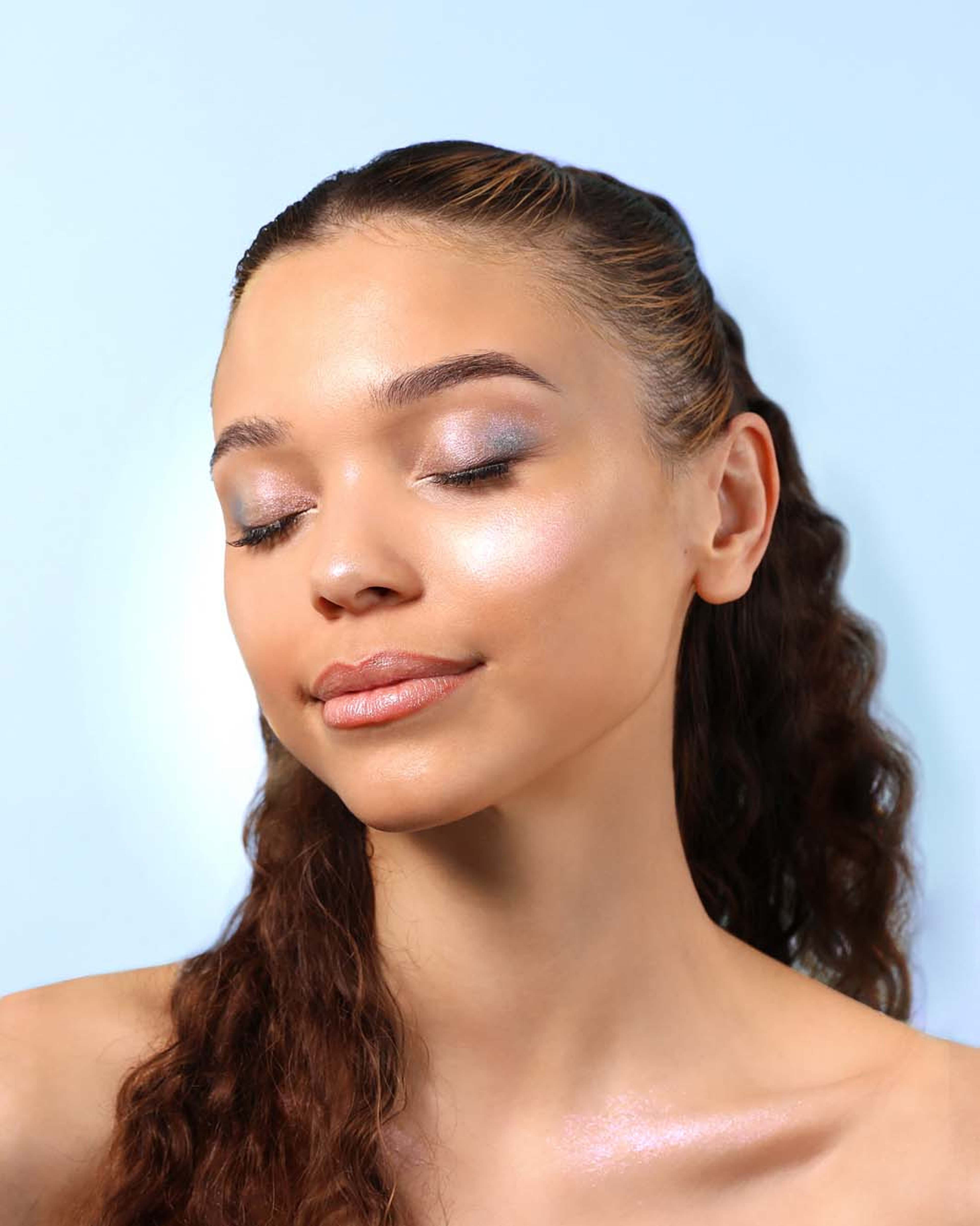 Icy Glow Jelly Stick, från MOIRA, i färgen Candy Cloud. Klicka för att öppna bilden i stort format