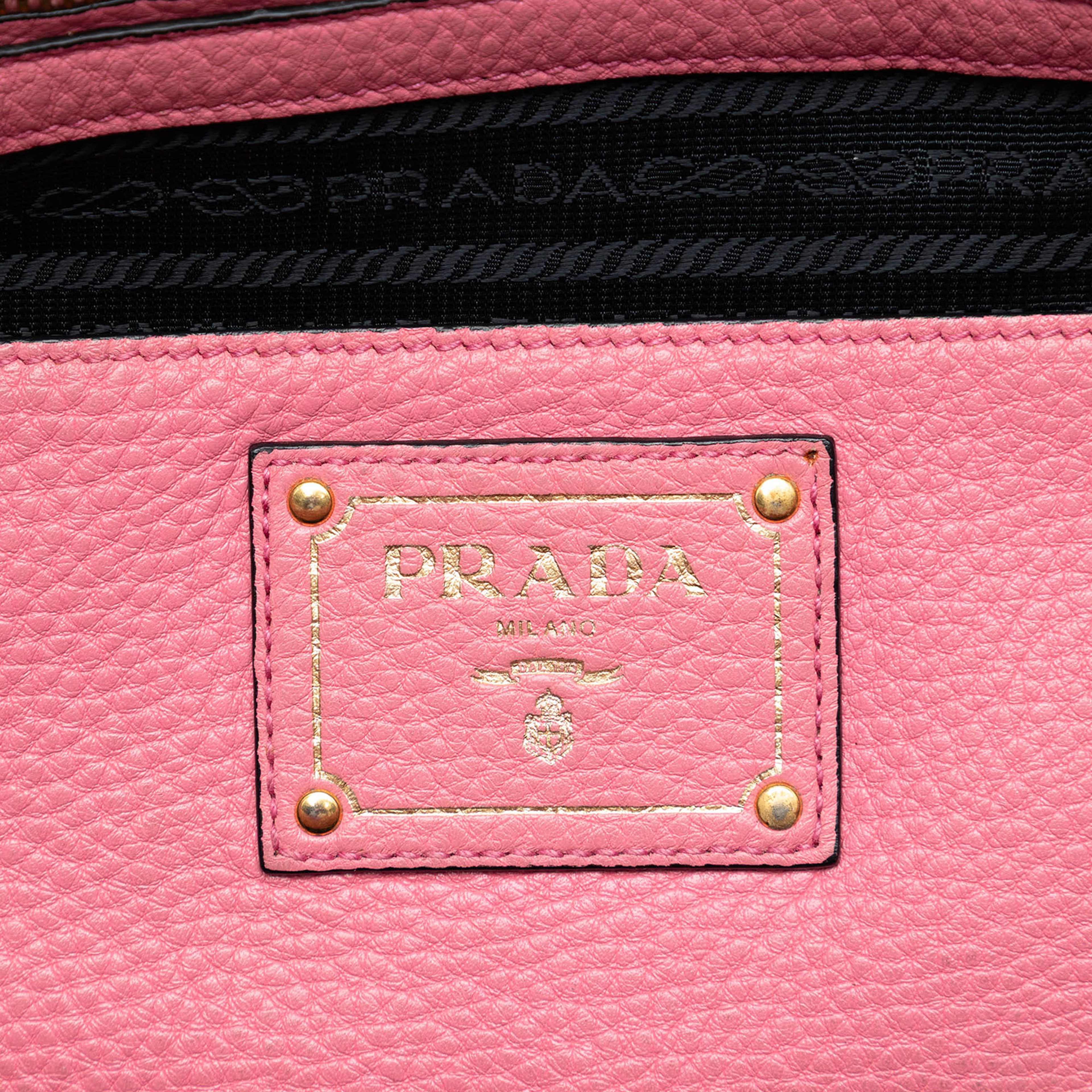 Prada Vitello Daino Open Convertible Tote, från Luxclusif, i färgen blush. Klicka för att öppna bilden i stort format