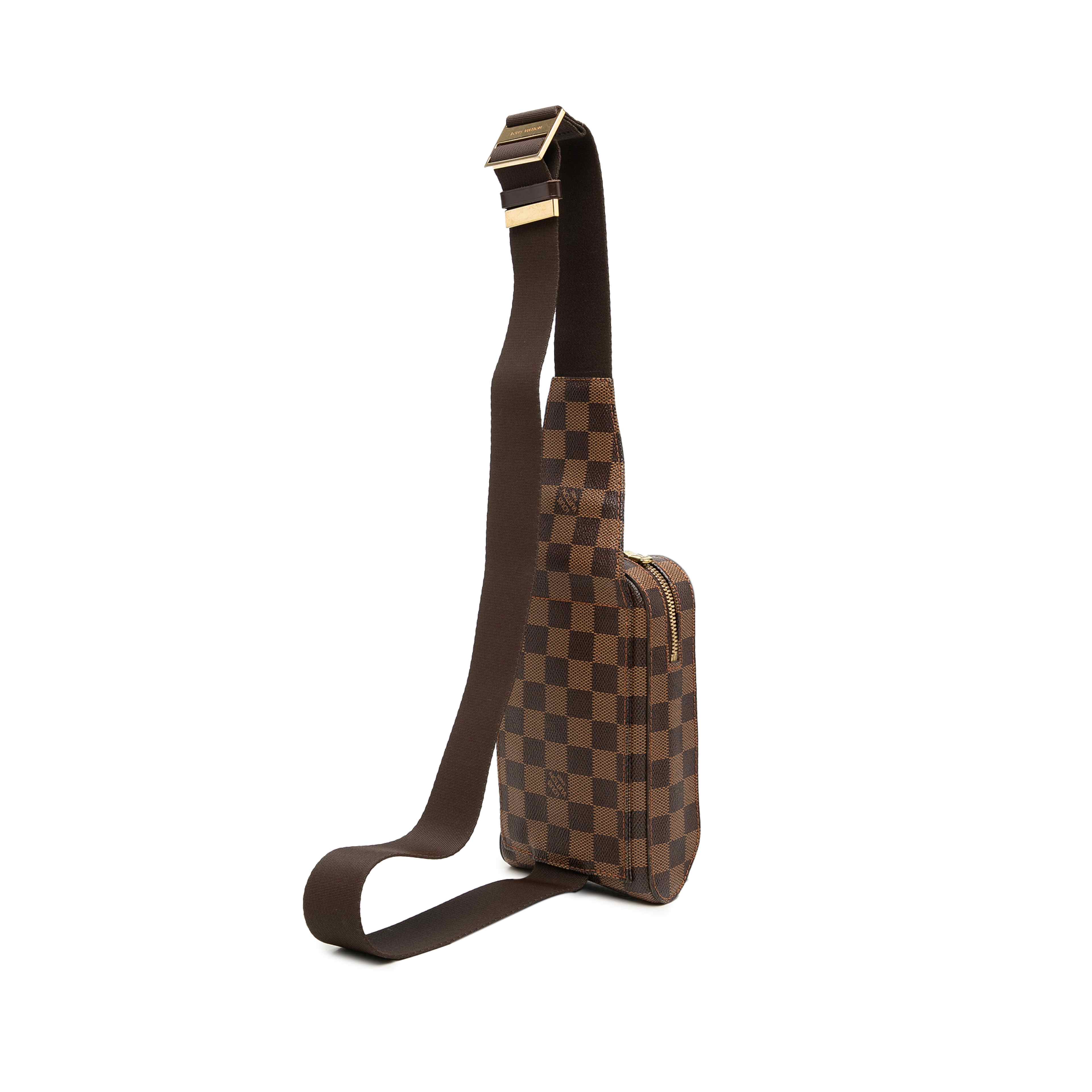 Louis Vuitton Damier Ebene Geronimos, från Luxclusif, i färgen brun. Klicka för att öppna bilden i stort format