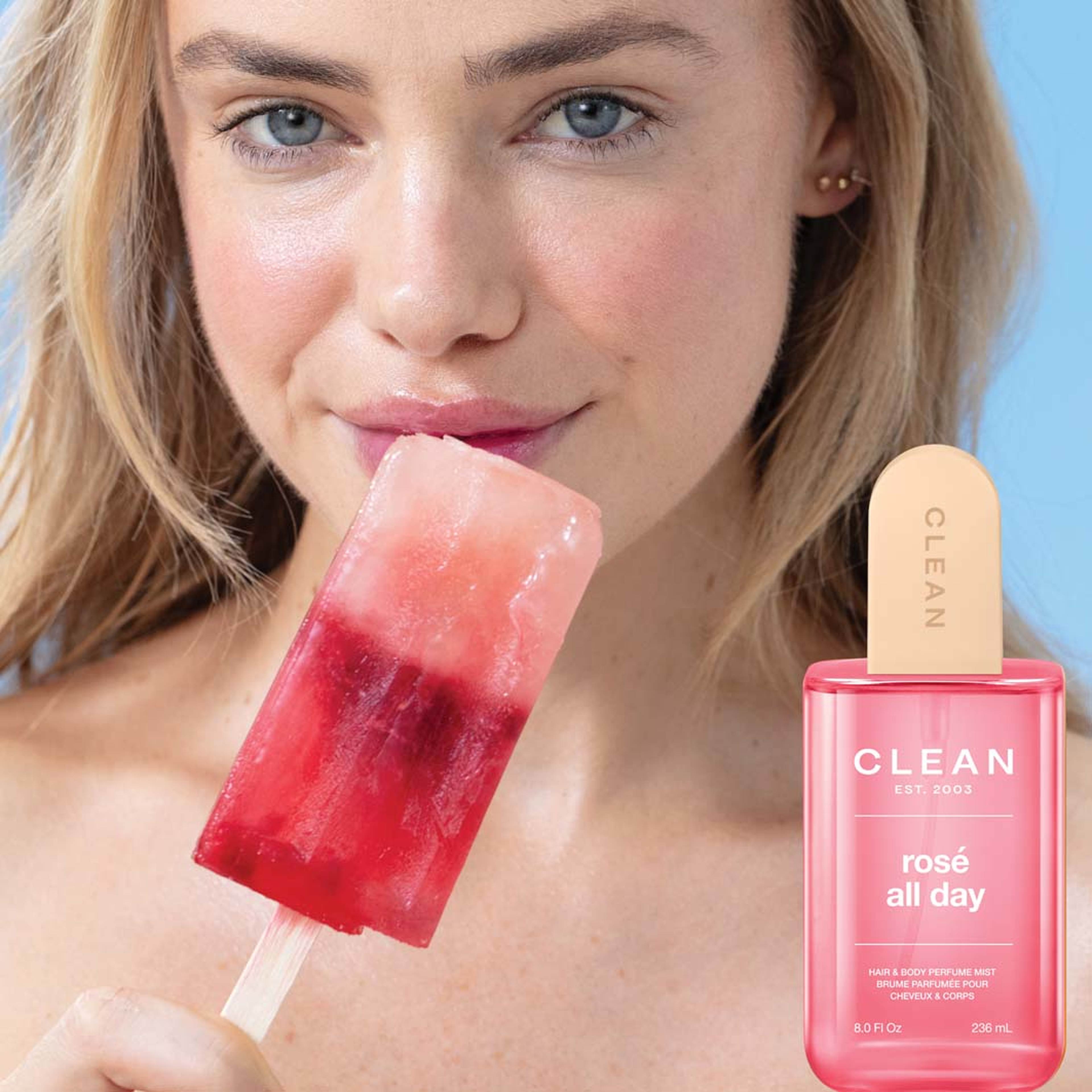 Rosé All Day Hair & Body Perfume Mist, från Clean. Klicka för att öppna bilden i stort format