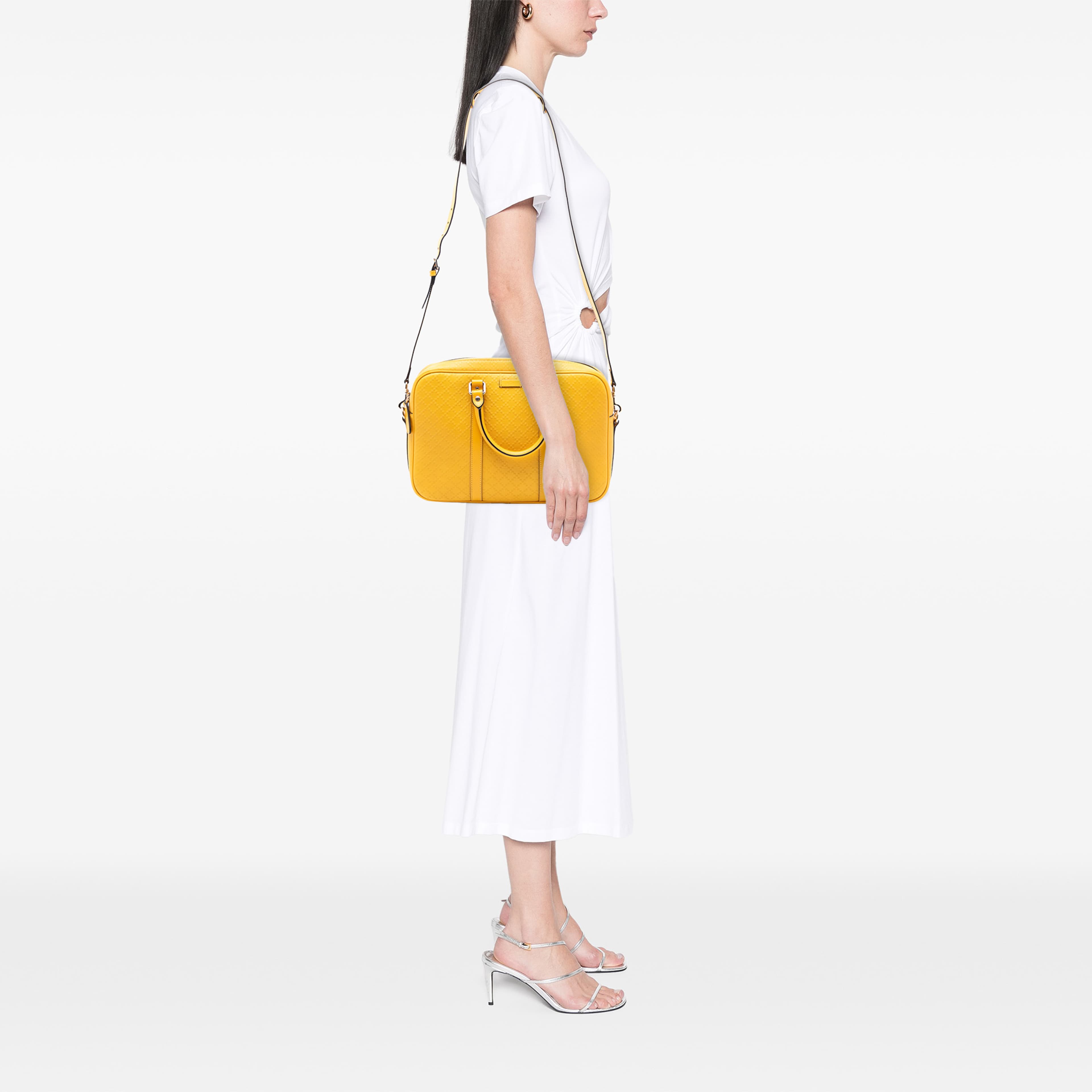 Gucci Medium Diamante Bright Leather Business Bag, från Luxclusif, i färgen gul. Klicka för att öppna bilden i stort format