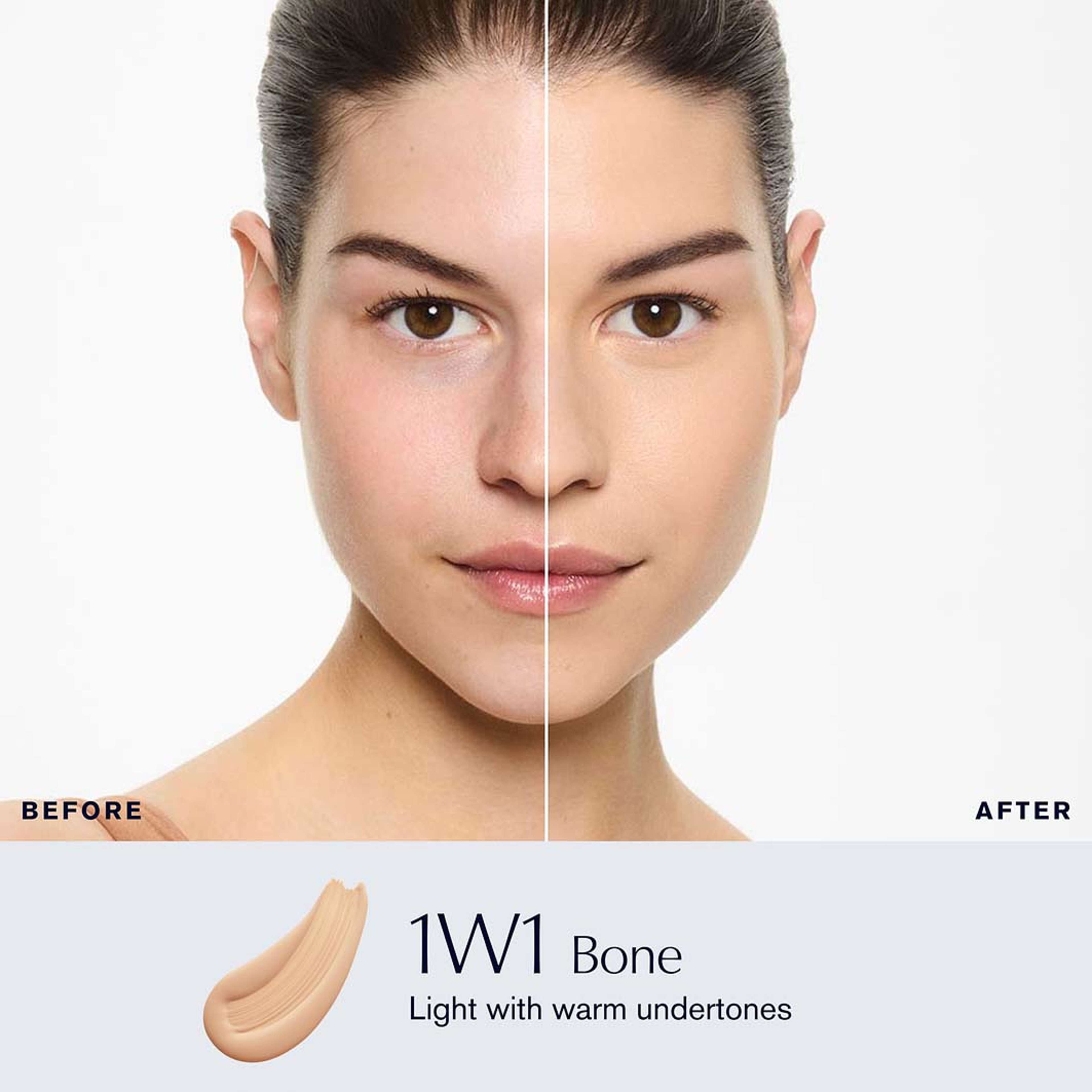 Double Wear Stay-In-Place Makeup SPF10, från Estée Lauder, i färgen 1w1 Bone. Klicka för att öppna bilden i stort format