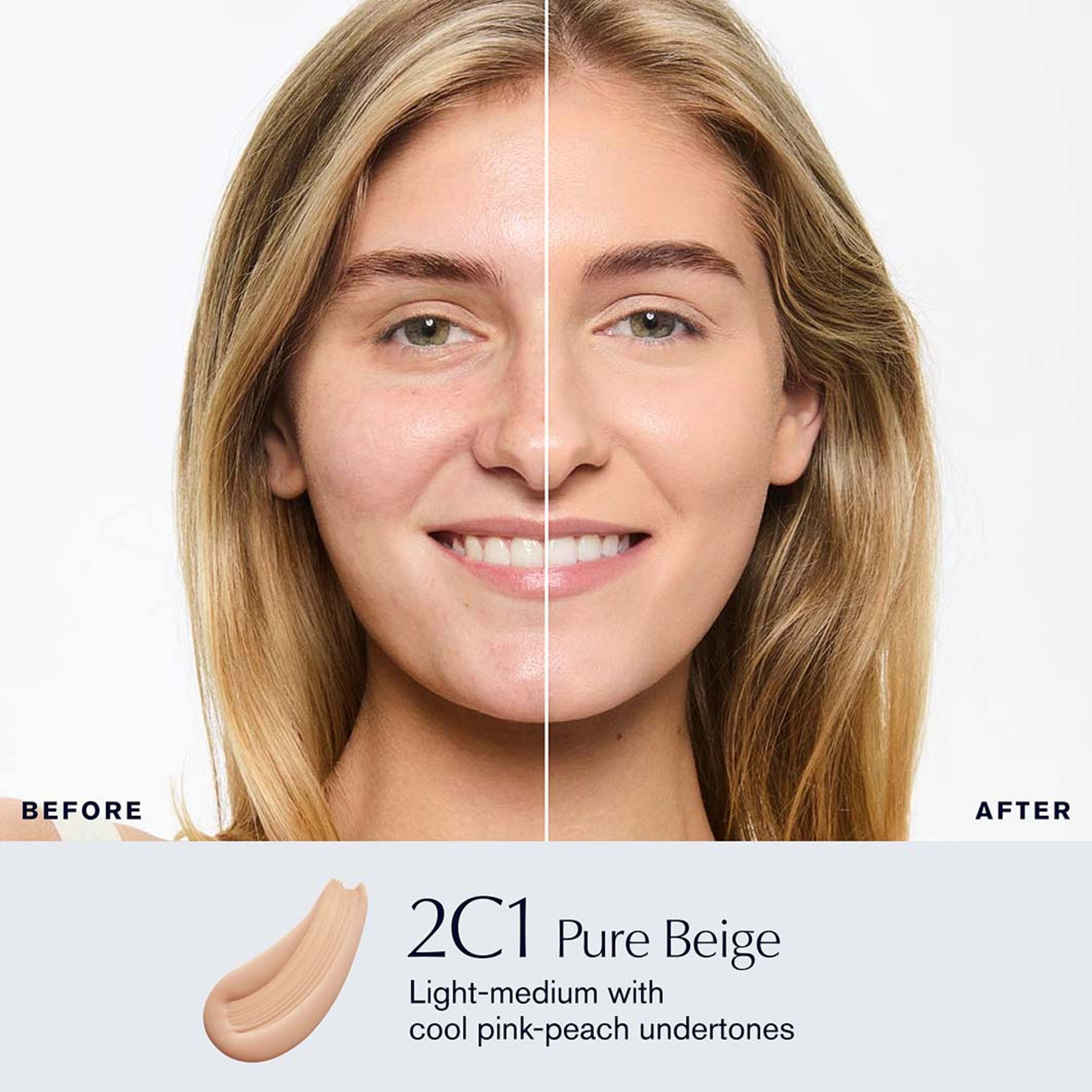 Double Wear Stay-In-Place Makeup SPF10, från Estée Lauder, i färgen 2c1 Pure Beige. Klicka för att öppna bilden i stort format