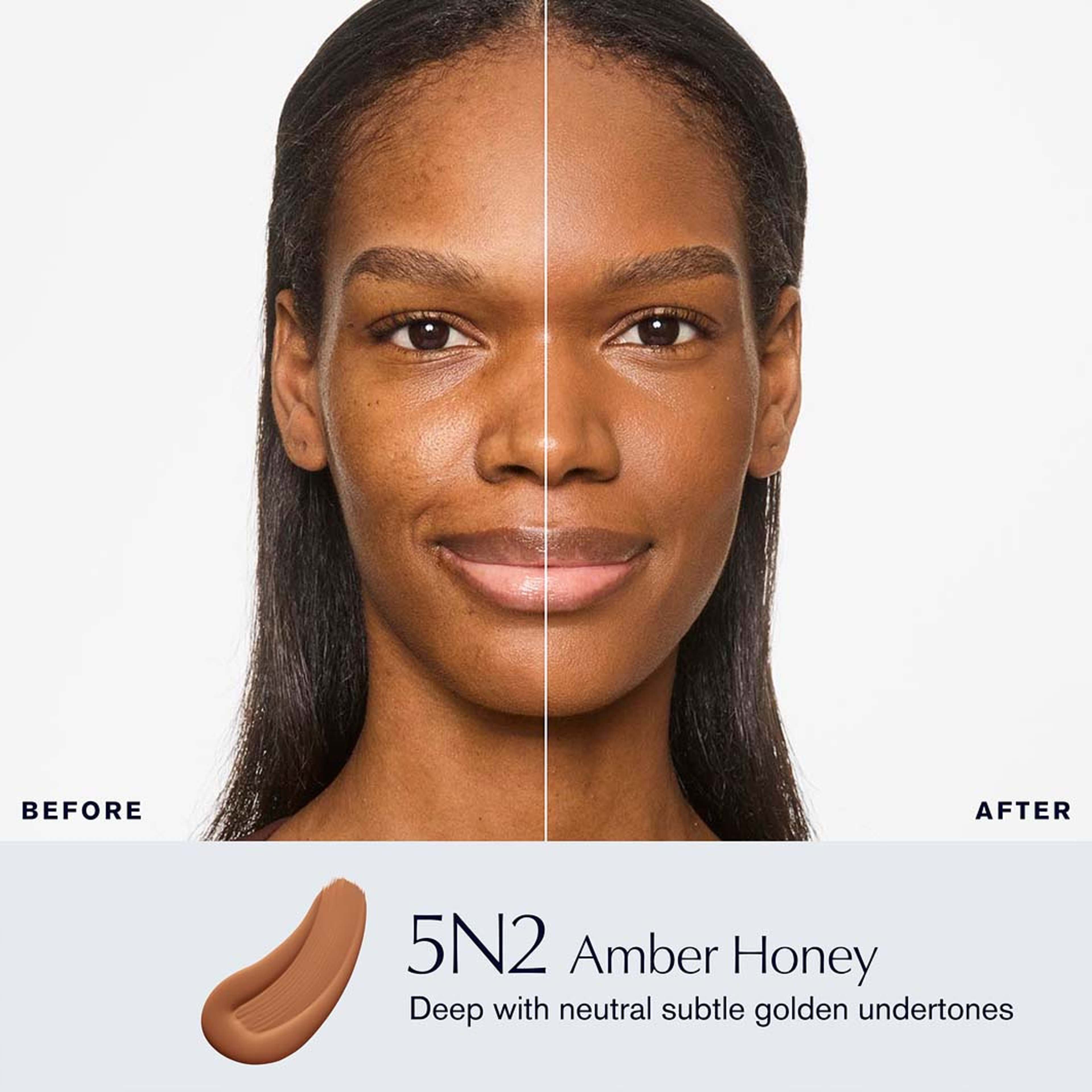 Double Wear Stay-In-Place Makeup SPF10, från Estée Lauder, i färgen 5n2 Amber Honey. Klicka för att öppna bilden i stort format