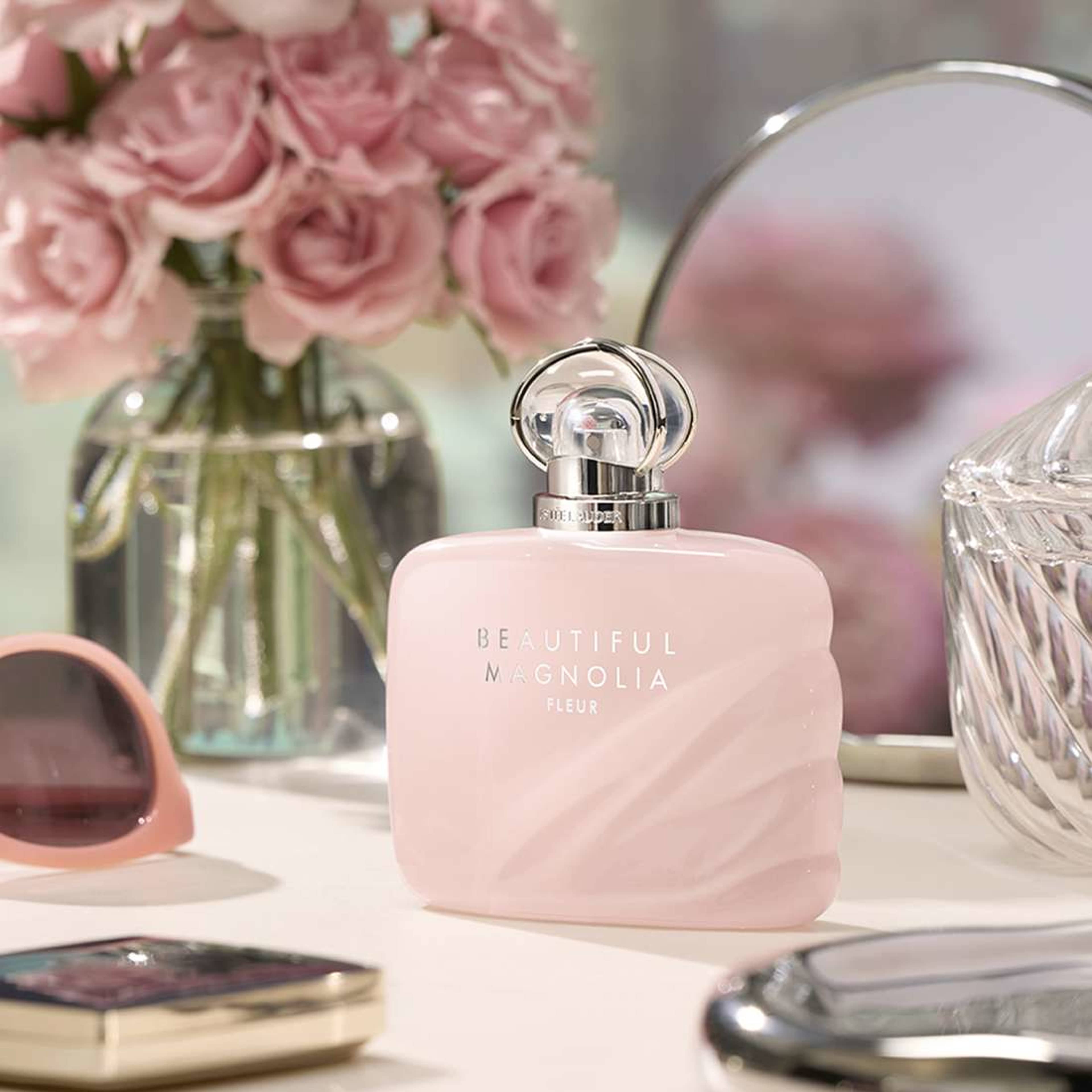 Beautiful Magnolia Fleur, från Estée Lauder. Klicka för att öppna bilden i stort format