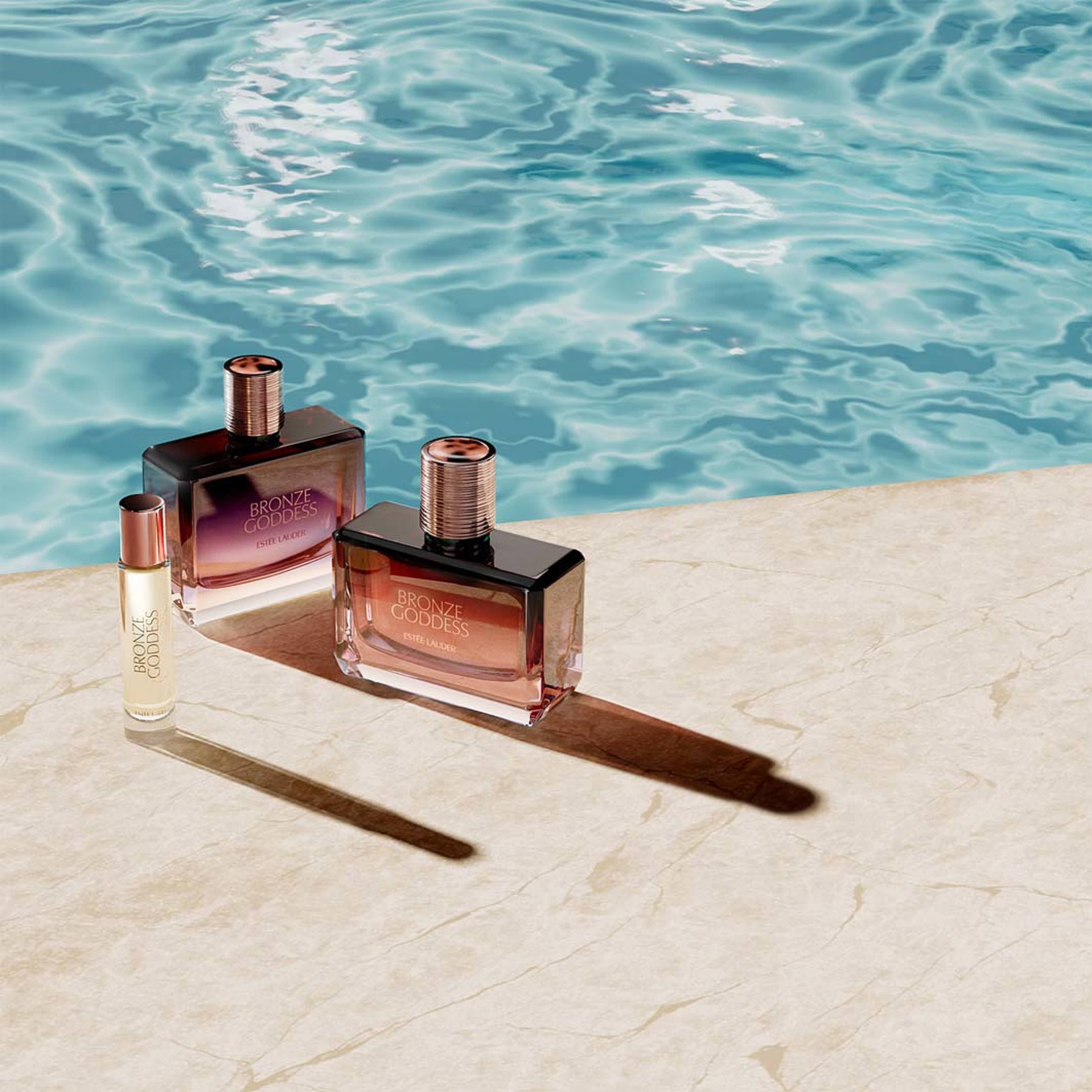 Bronze Goddess Eau De Parfum, från Estée Lauder. Klicka för att öppna bilden i stort format