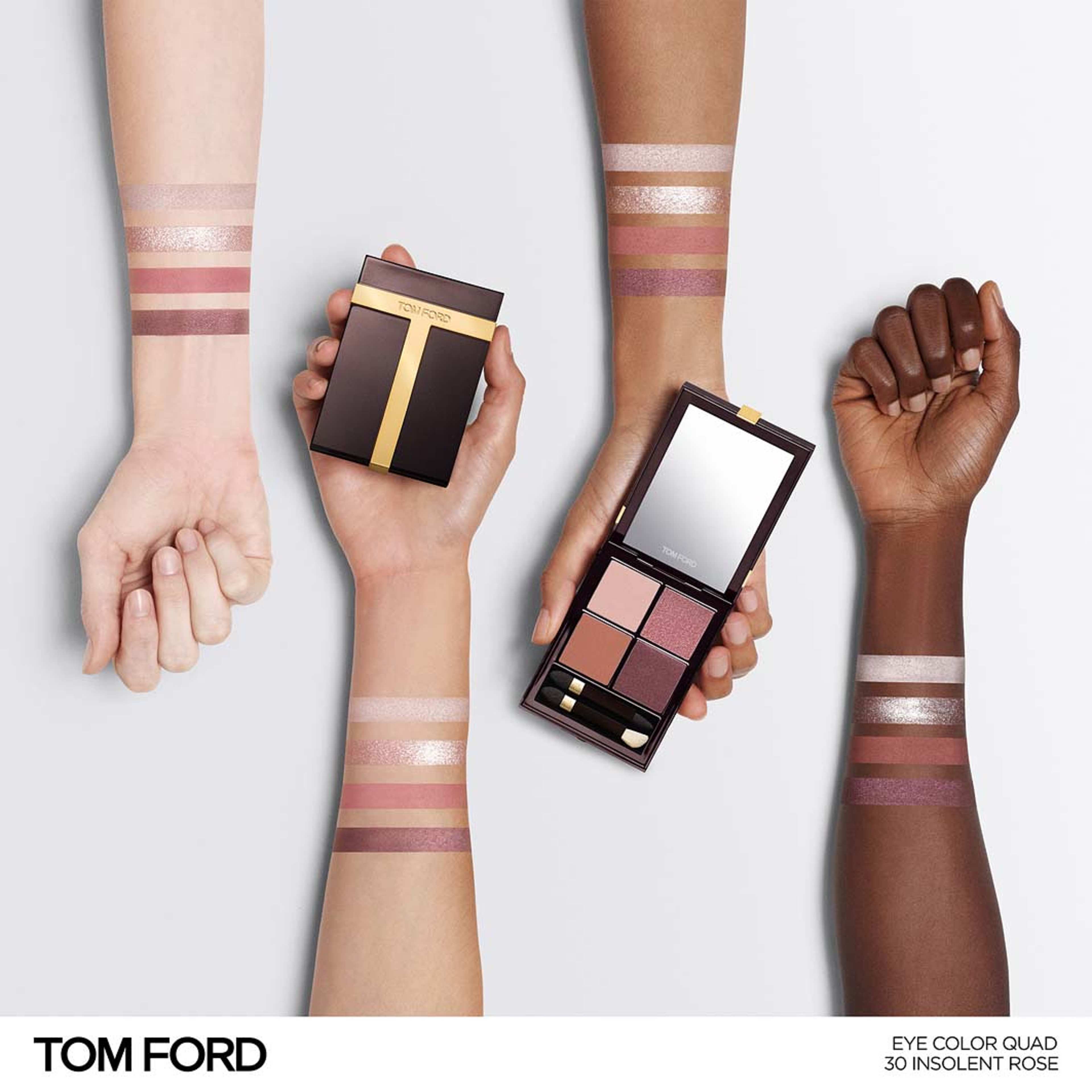 Runway Eye Color Quad Poudre Eyeshadow Palette, från Tom Ford, i färgen 30 Insolent Rose. Klicka för att öppna bilden i stort format